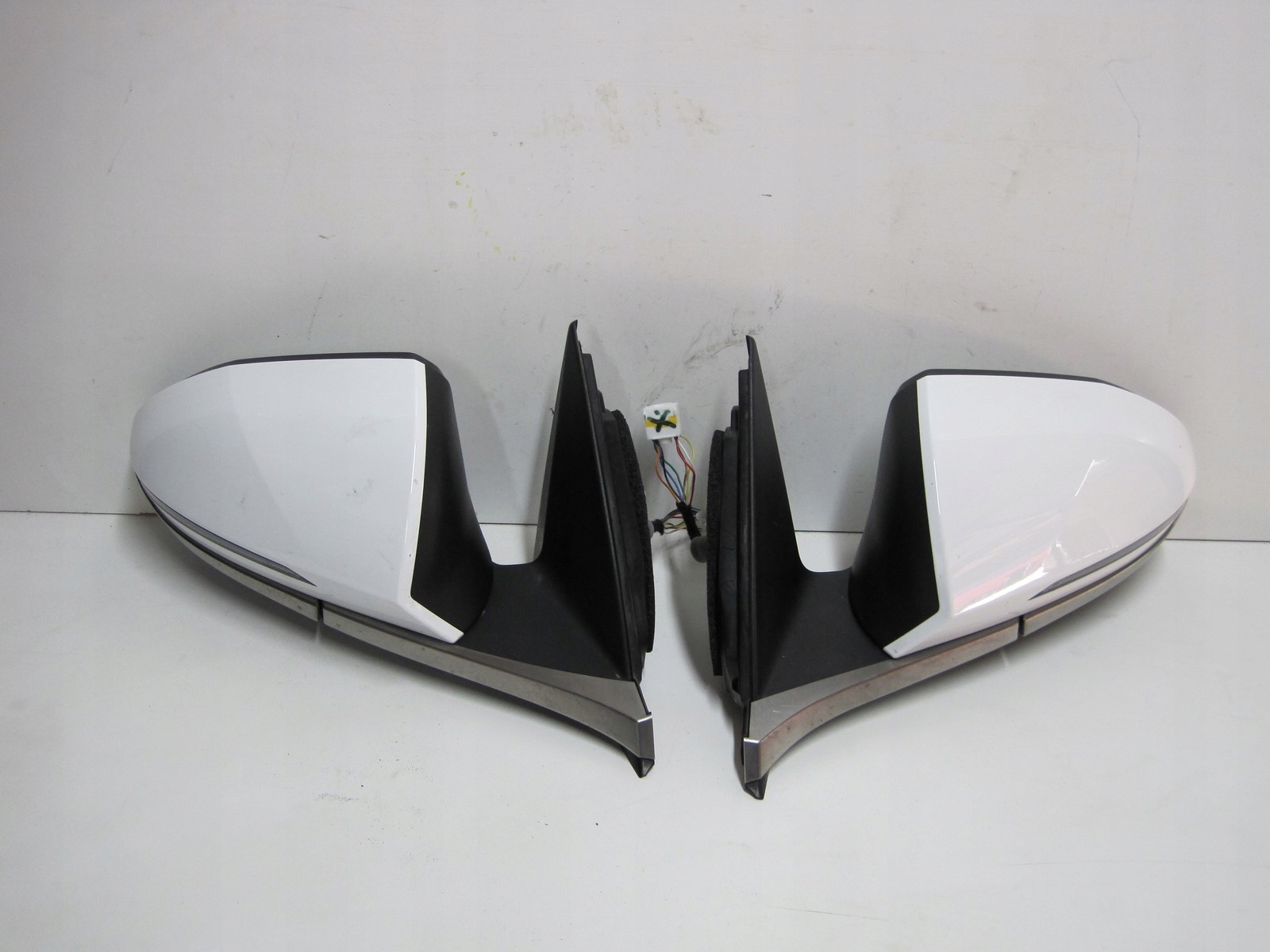 Lusterko HYUNDAI TUCSON 4 IV 20R PRAWE