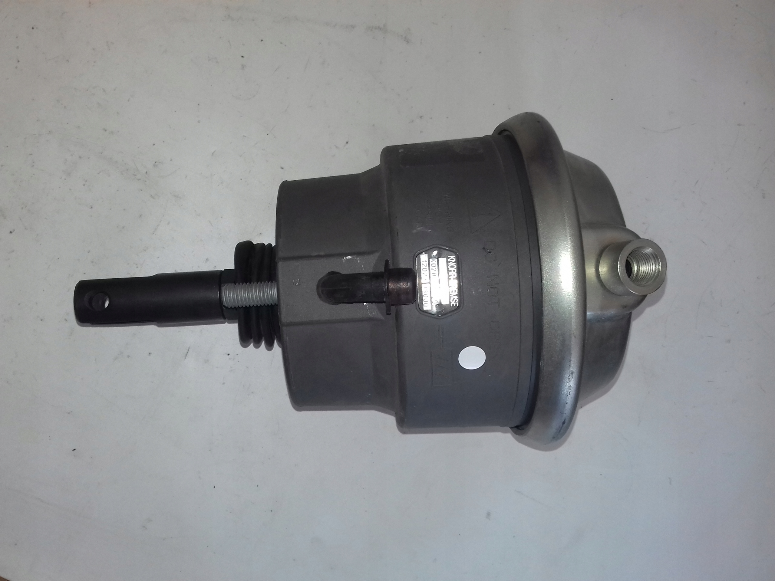 K028253N00 - Задній гальмівний циліндр Iveco Eurocargo 60-75 KNORR