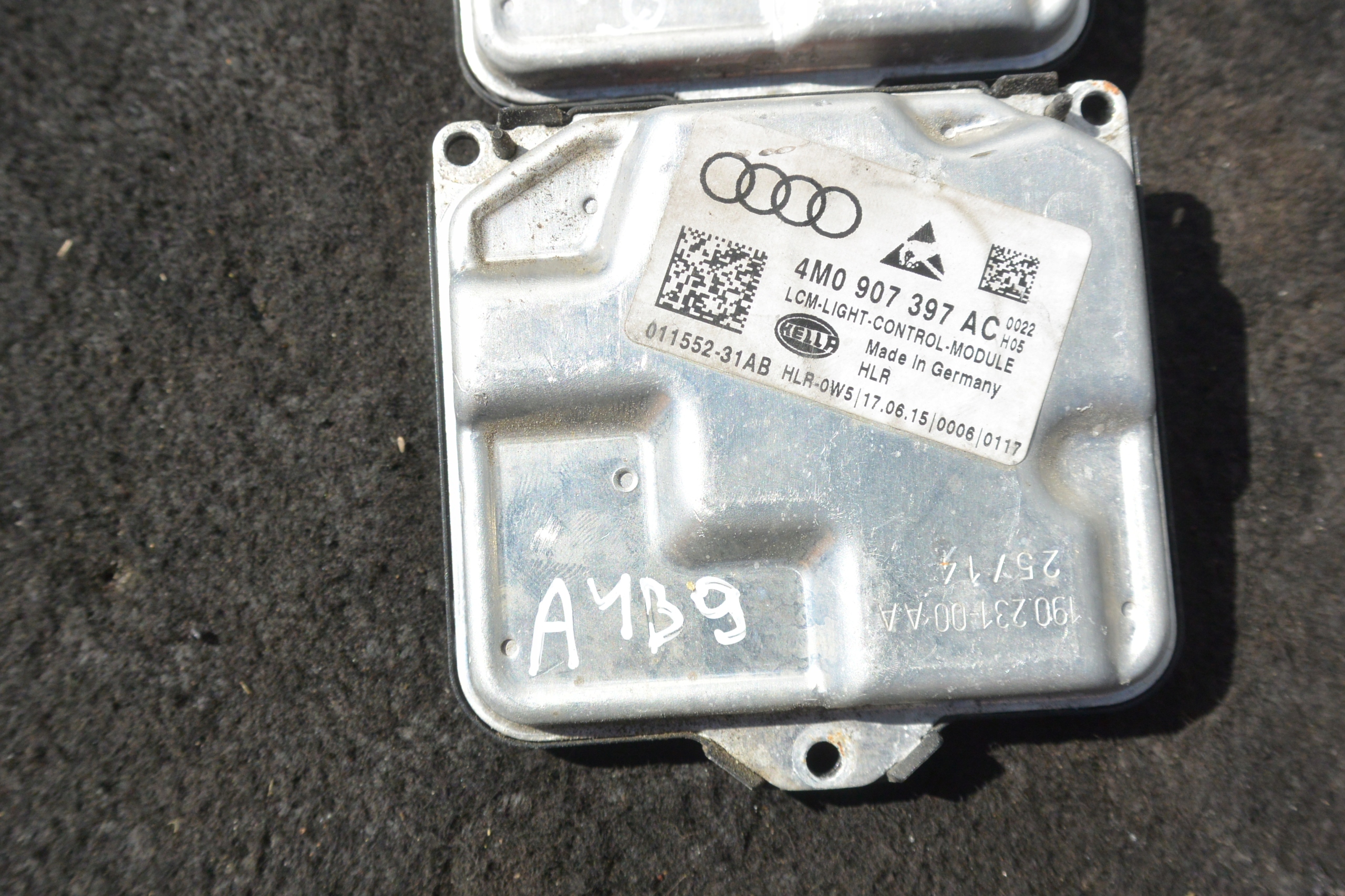 control unit module LED lights VOLKSWAGEN AUDI SEAT SKODA A4 B9