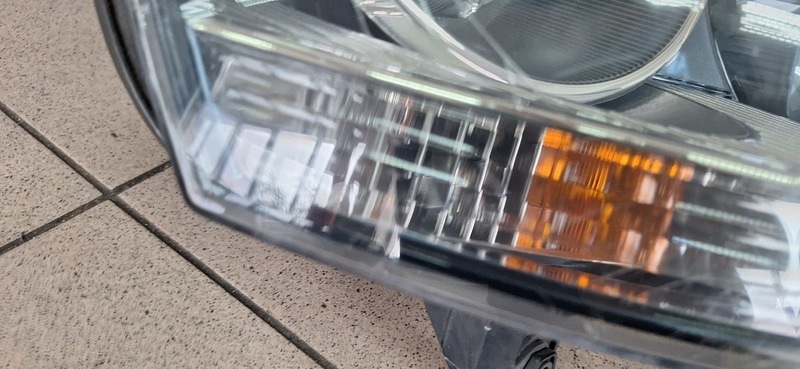 REFLEKTPR light front front right VW GOLF V 0301212272