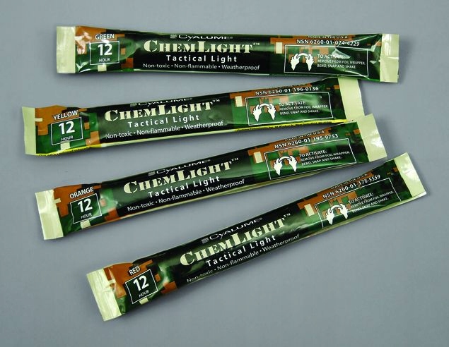 Światło chemiczne Cyalume Military Lightstick dowolny kolor