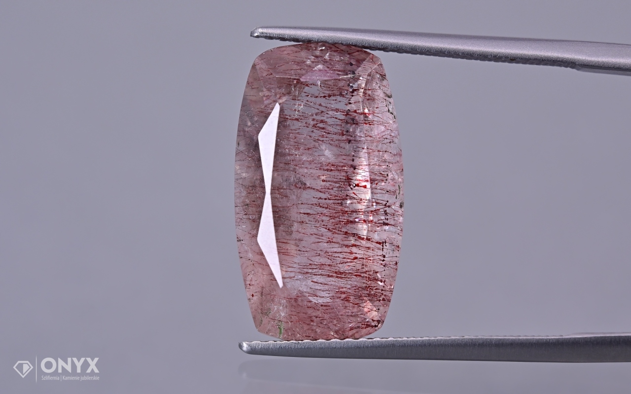 Jahodový křemen fazetovaný cushion 18,5x10,5 mm