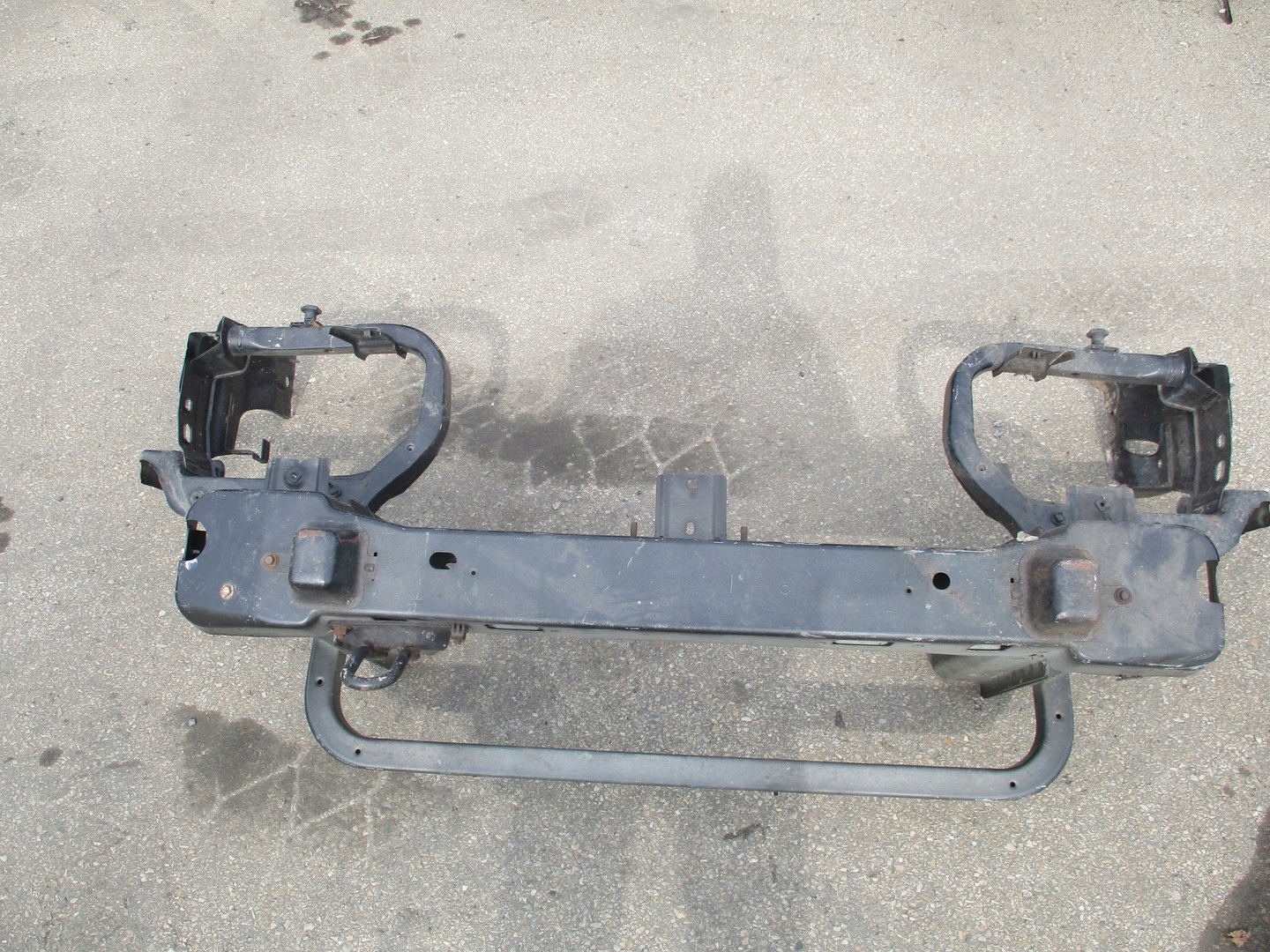 Pas belka okular JEEP CHEROKEE 08R