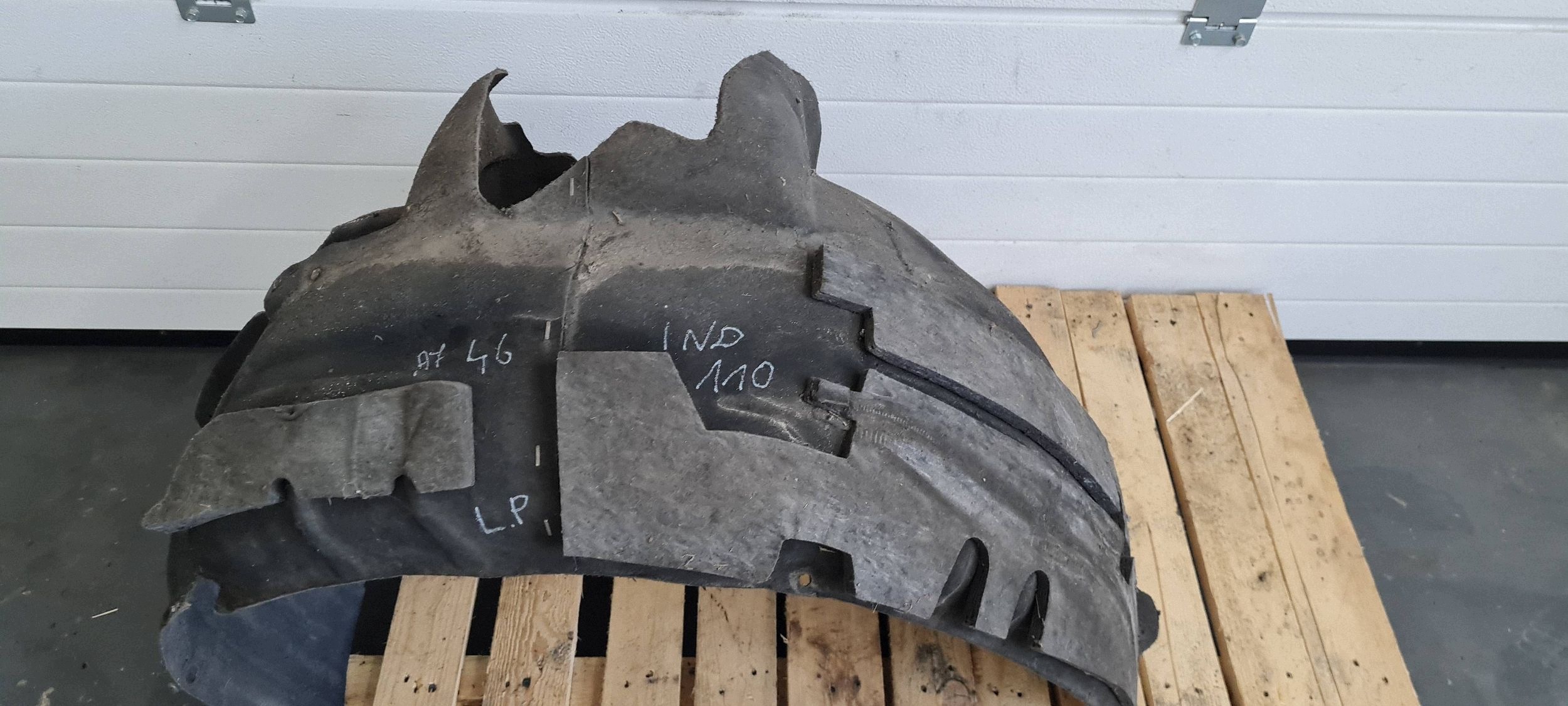 A7 4G S7 mudguard rear part rear. left left MATERIAL 4G8810171B