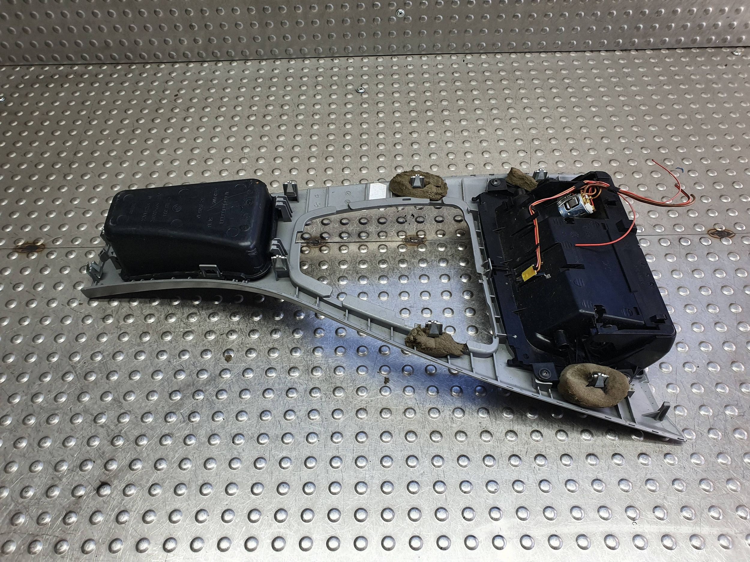 rahmen schalthebel konsole DEKOR aschenbecher 7118034 BMW 3 E90 E91 E92 04