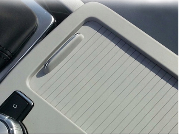 ROLETA ROLETKA SCHOWKA KONSOLI do MERCEDES W204 S204 C204 C-KLASA X204 GLK Producent części Ertons