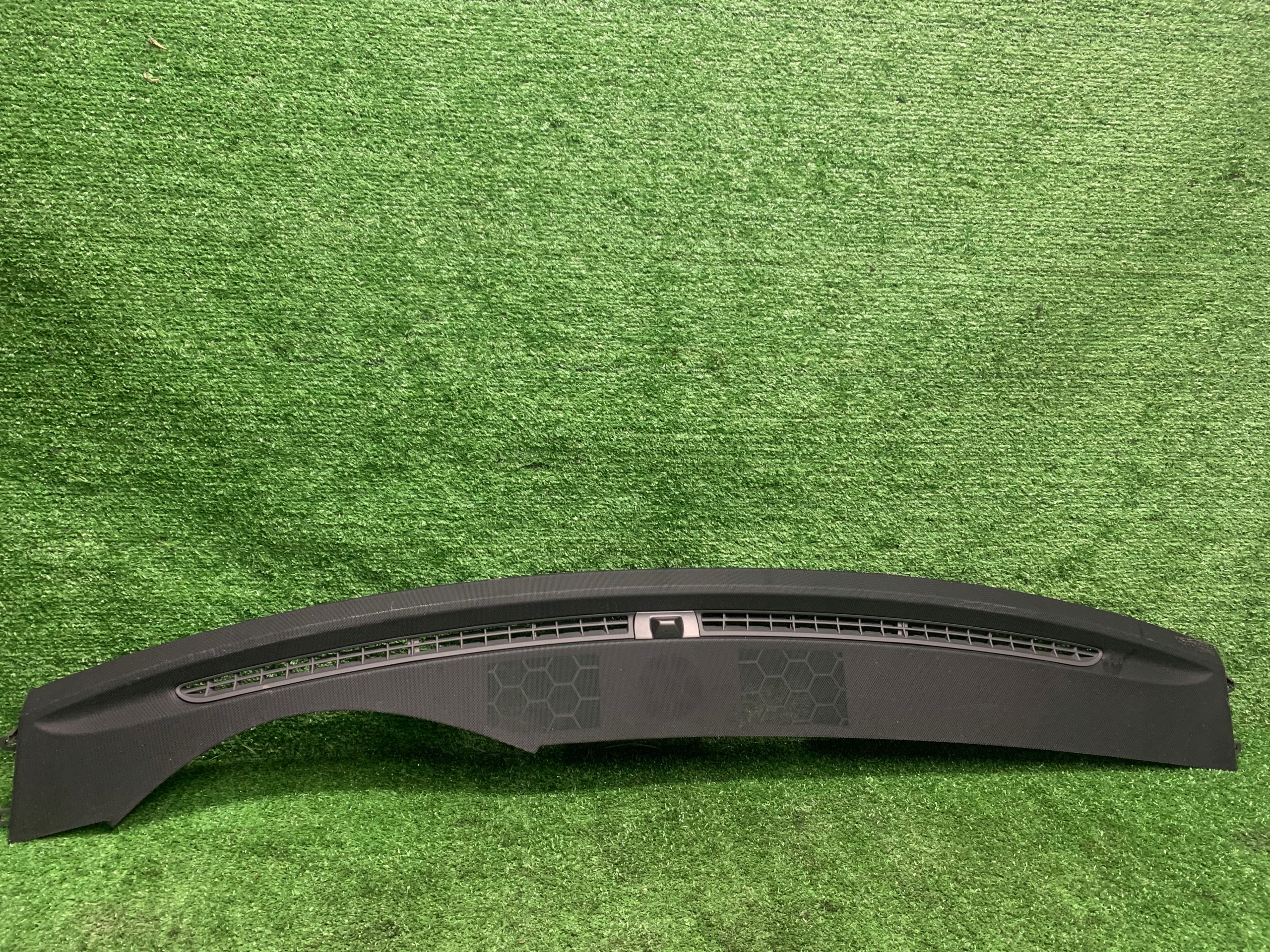 couverture sous vitre du tableau de bord AUDI A6 C6 EU 4F1819923A