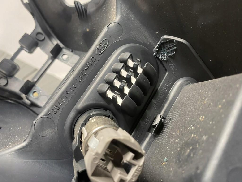 TUNEL central complete USB FORD KA II 08-16 735433913
