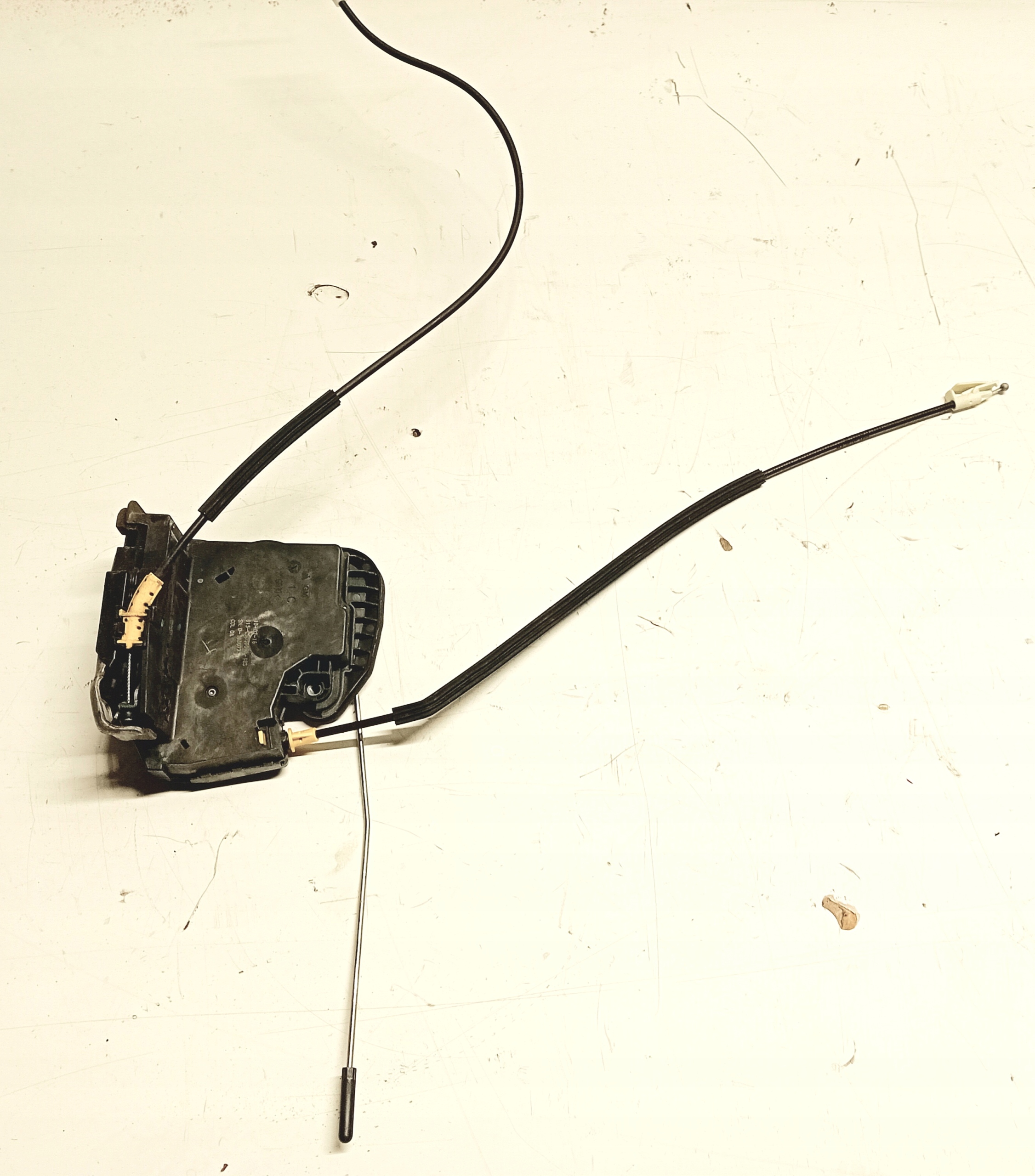 lock right front 915-C3039072-18S OPEL ASTRA K
