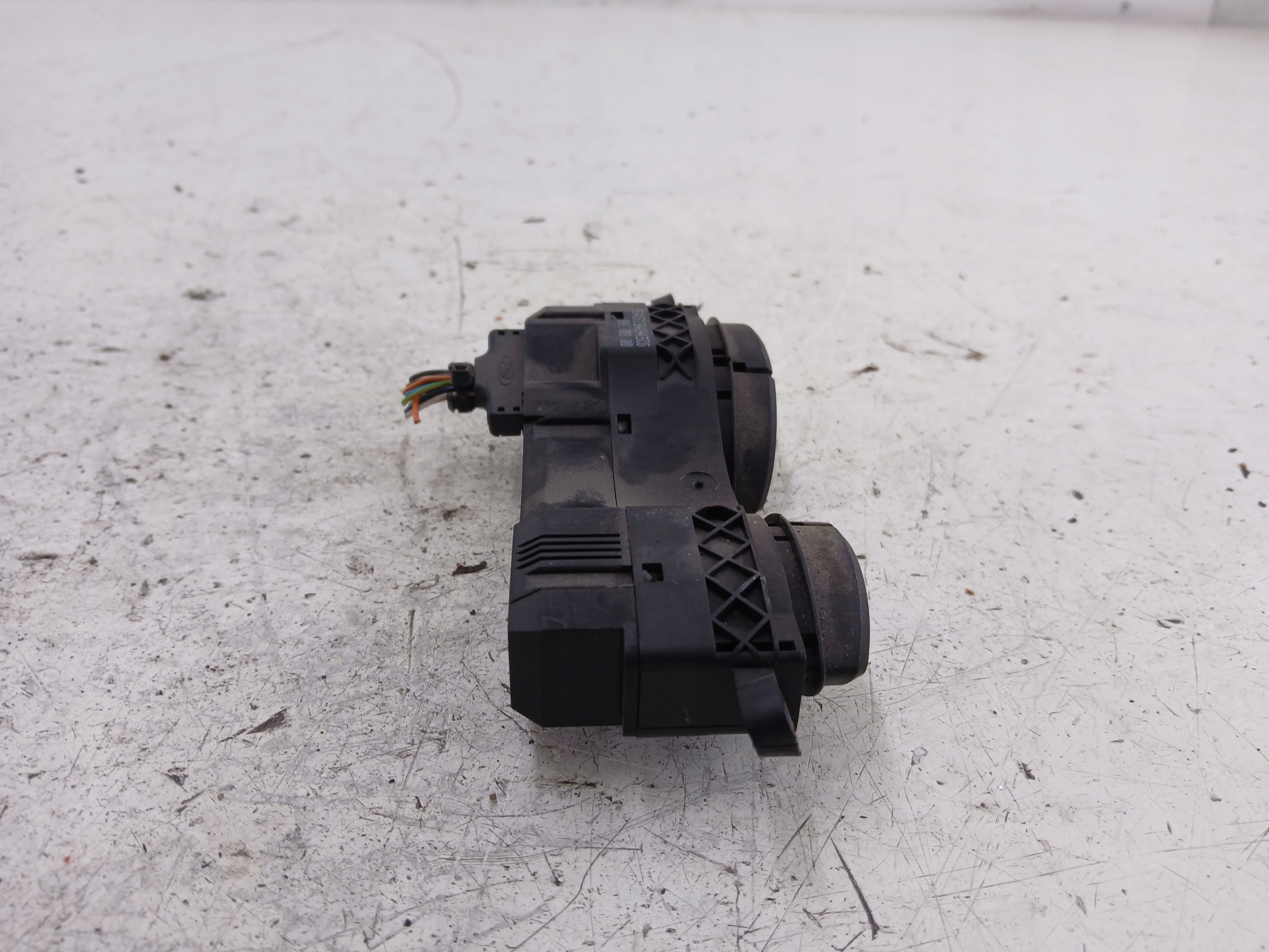 FORD FOCUS MK1 Unite commande clima 98AG19A945CG