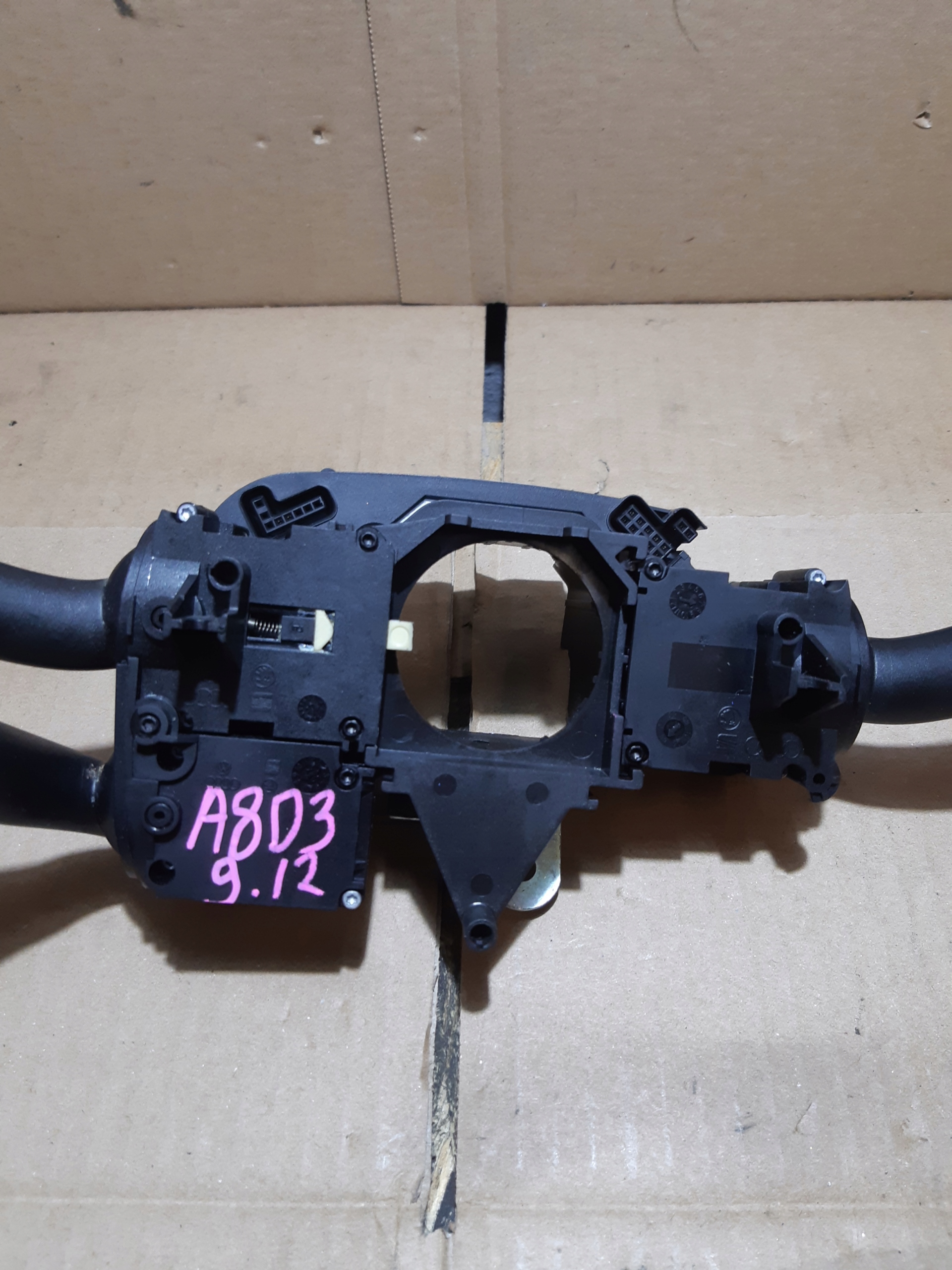 AUDI A8 D3 steering wheel levers and controls control 4E0910549