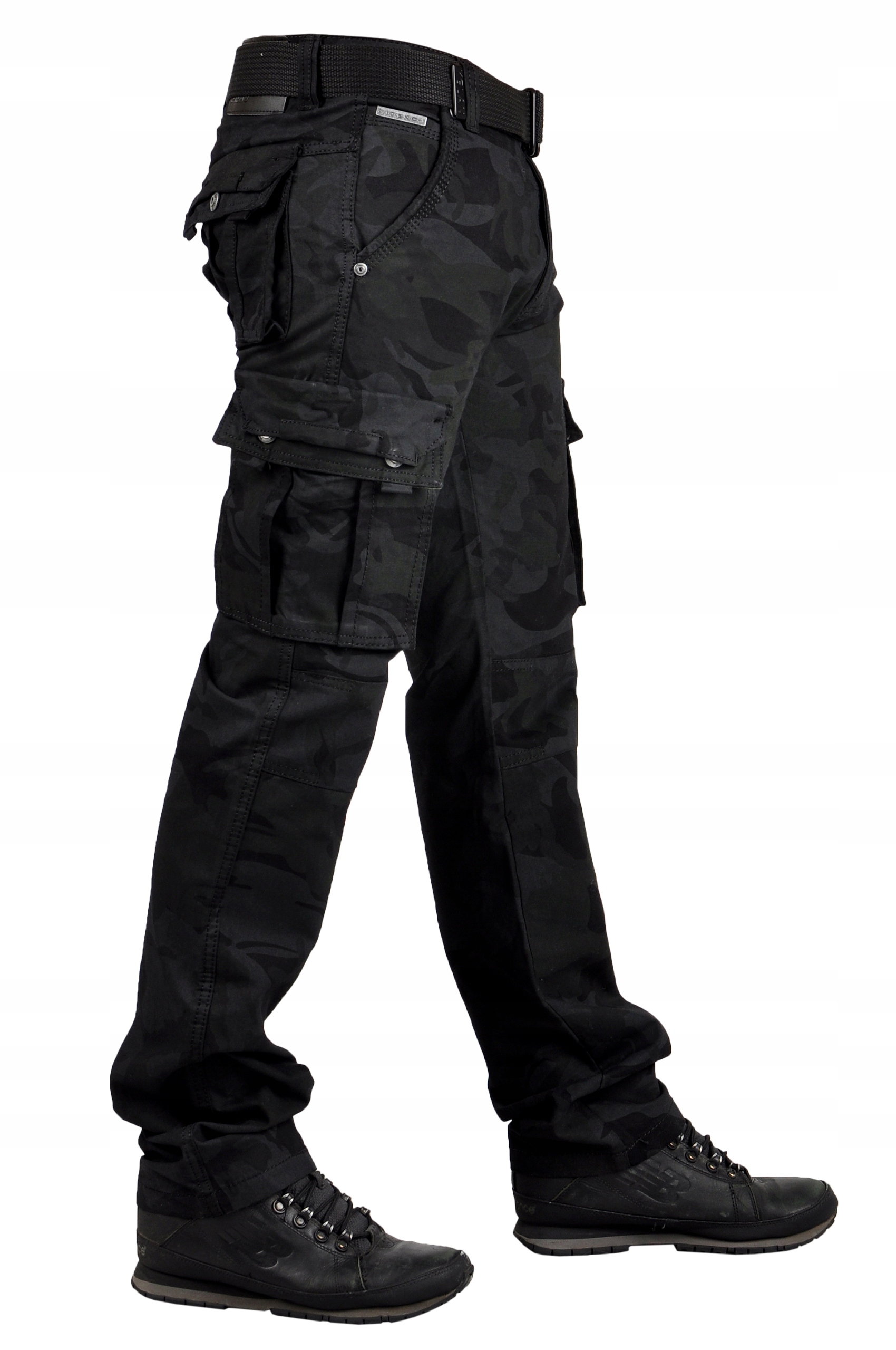 it096-1 r. 40 ROBOCZE BOJÓWKI PASEK GRATIS MORO Wzór dominujący bez wzoru