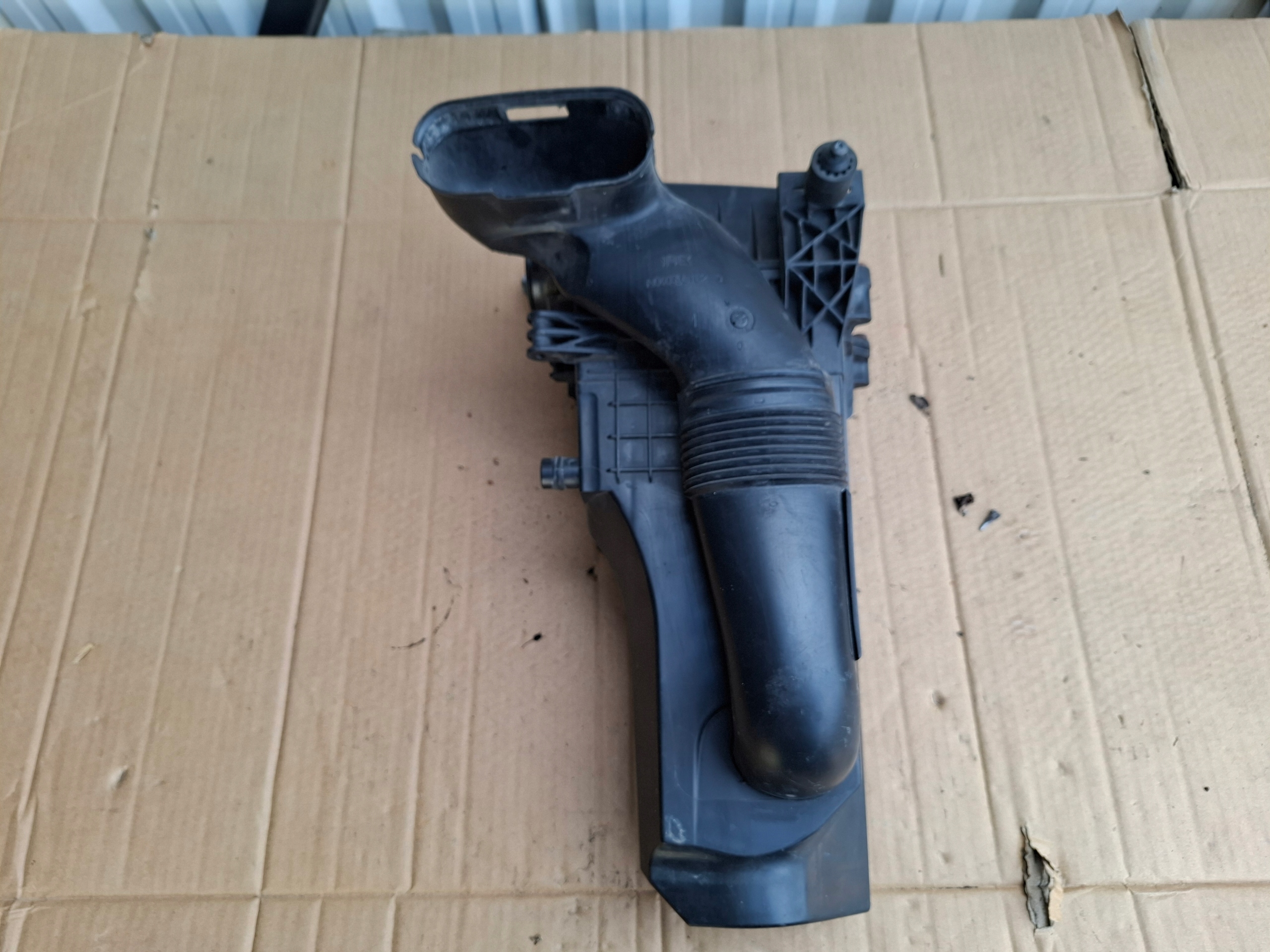 Gehäuse filter luft FORD FIESTA MK7 AV21-9600-AA 1.4 TDCI