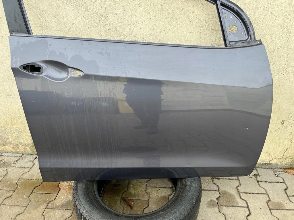 HYUNDAI I30 II door right front W3G 2012