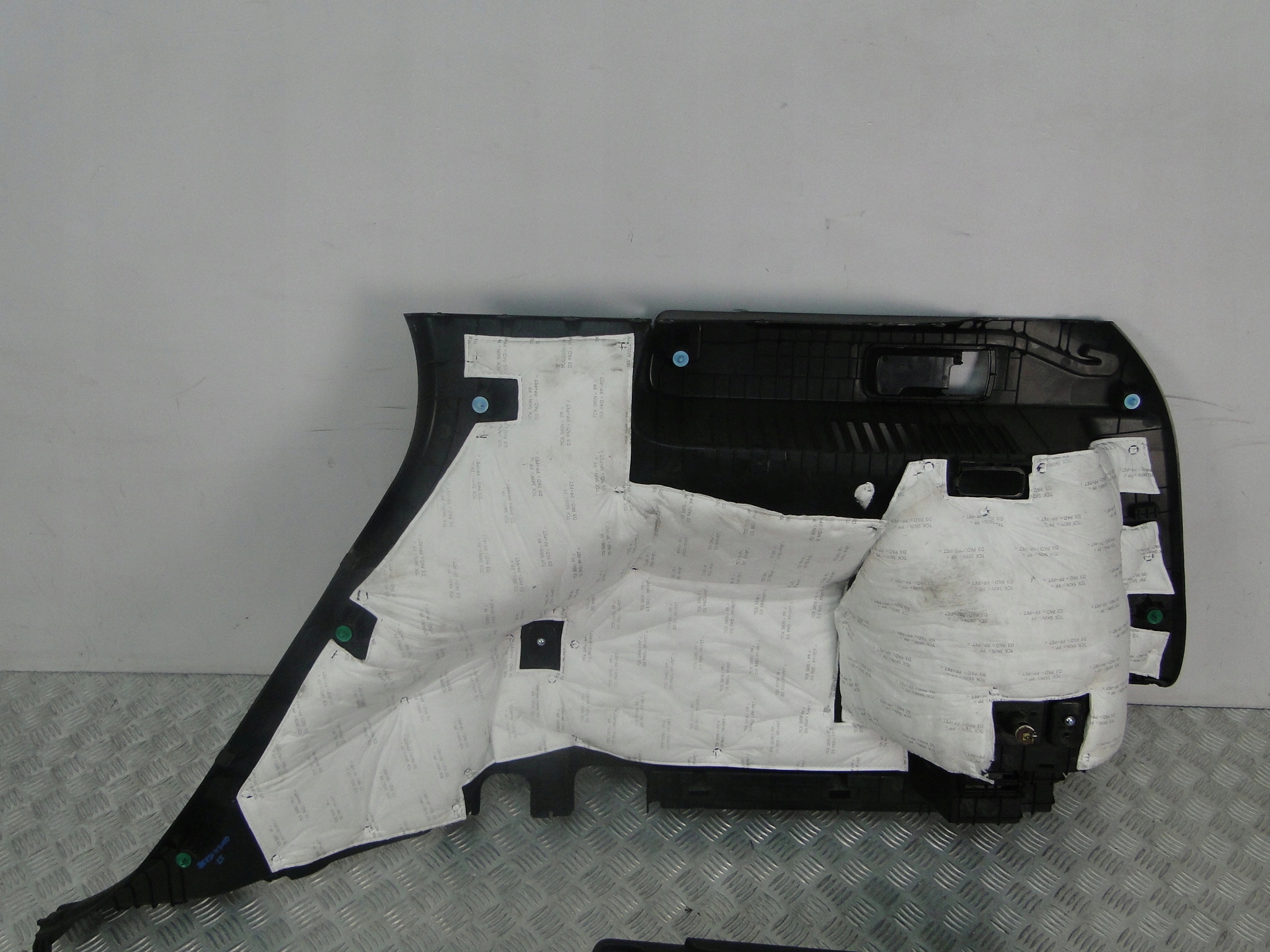 TAPICERKA BAGAŻNIKA HYUNDAI TUCSON 4 2021r N7000 Typ samochodu 4x4/SUV