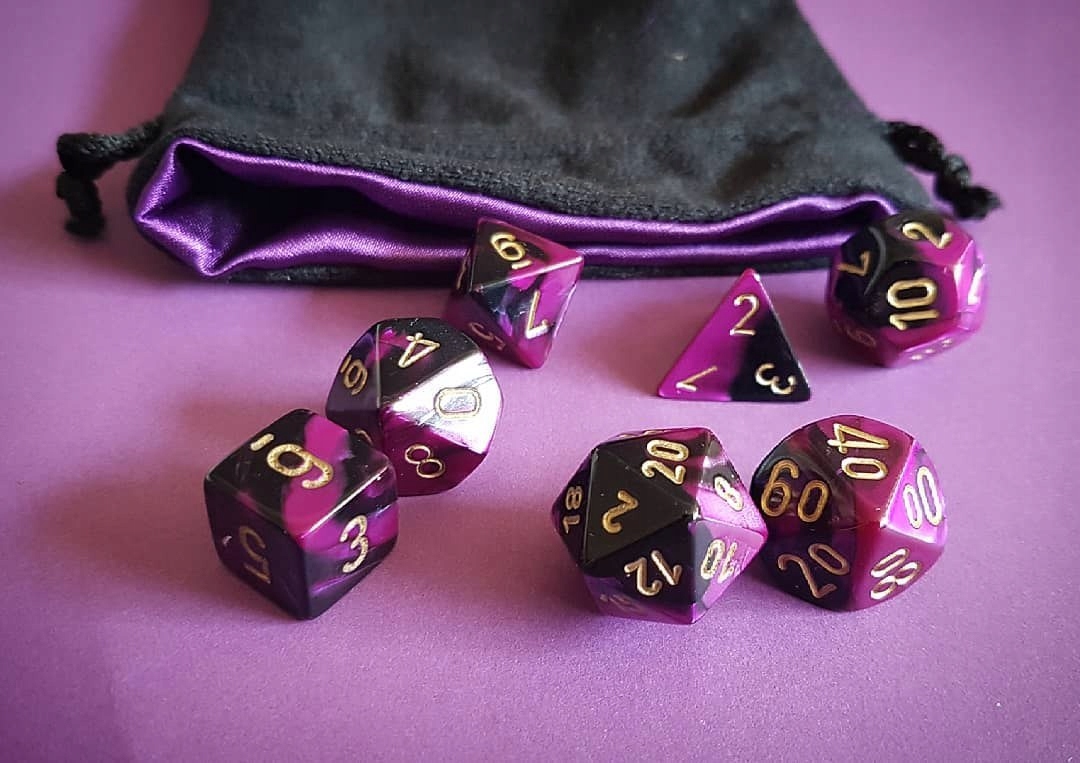 Sakiewka na kości 15x12cm mieszek welurowy Stan opakowania oryginalne