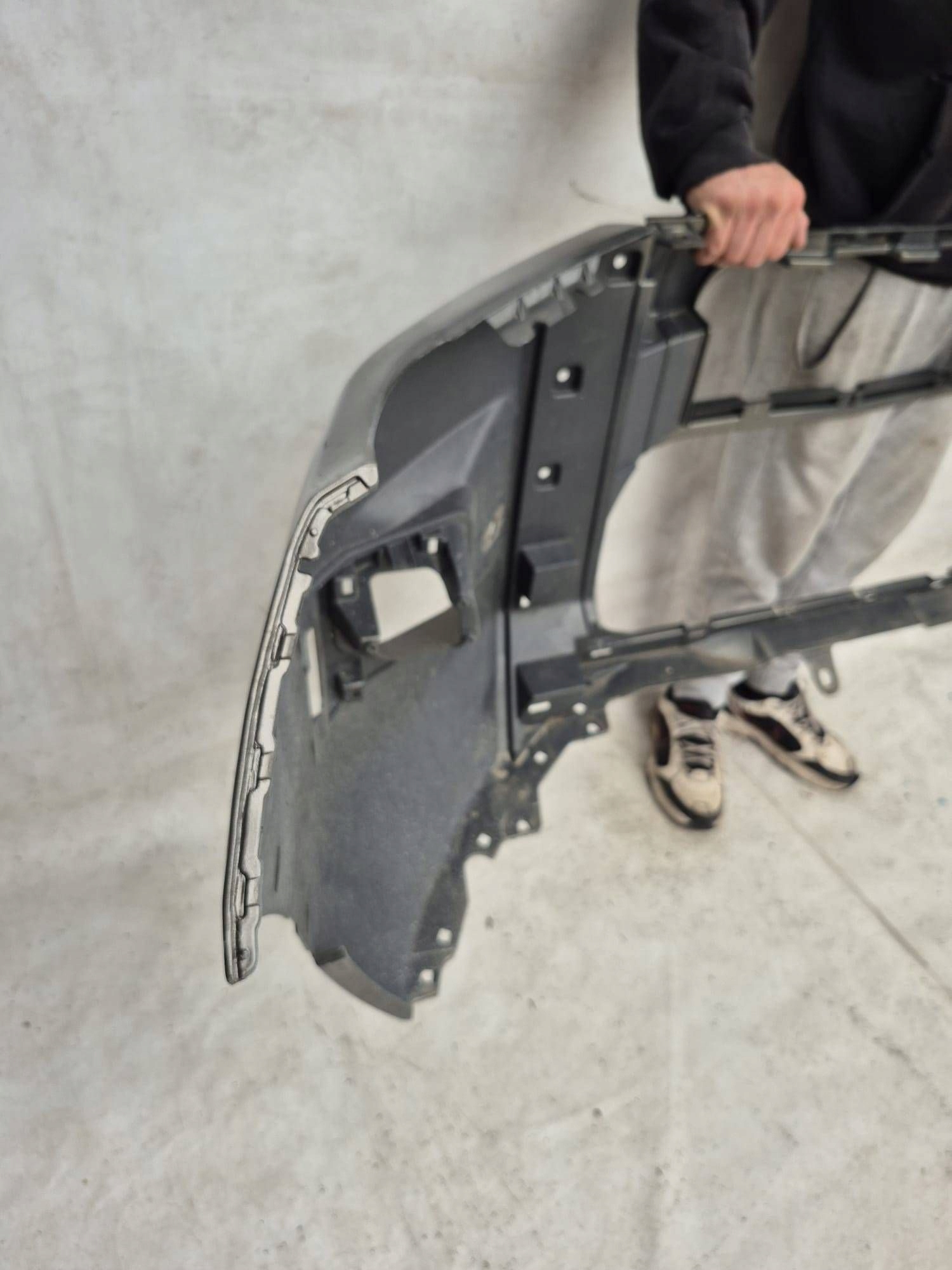 TOYOTA HILUX VIII 8 INVINCIBLE 20- bumper front front PDC