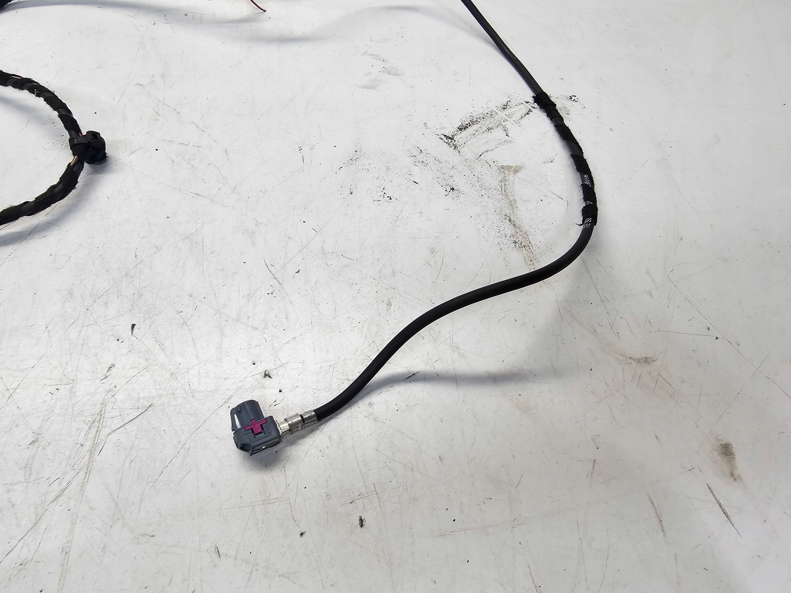 KABEL ADAPTER MMI AUDI A4 A5 A6 A7 Q5 4F1035750