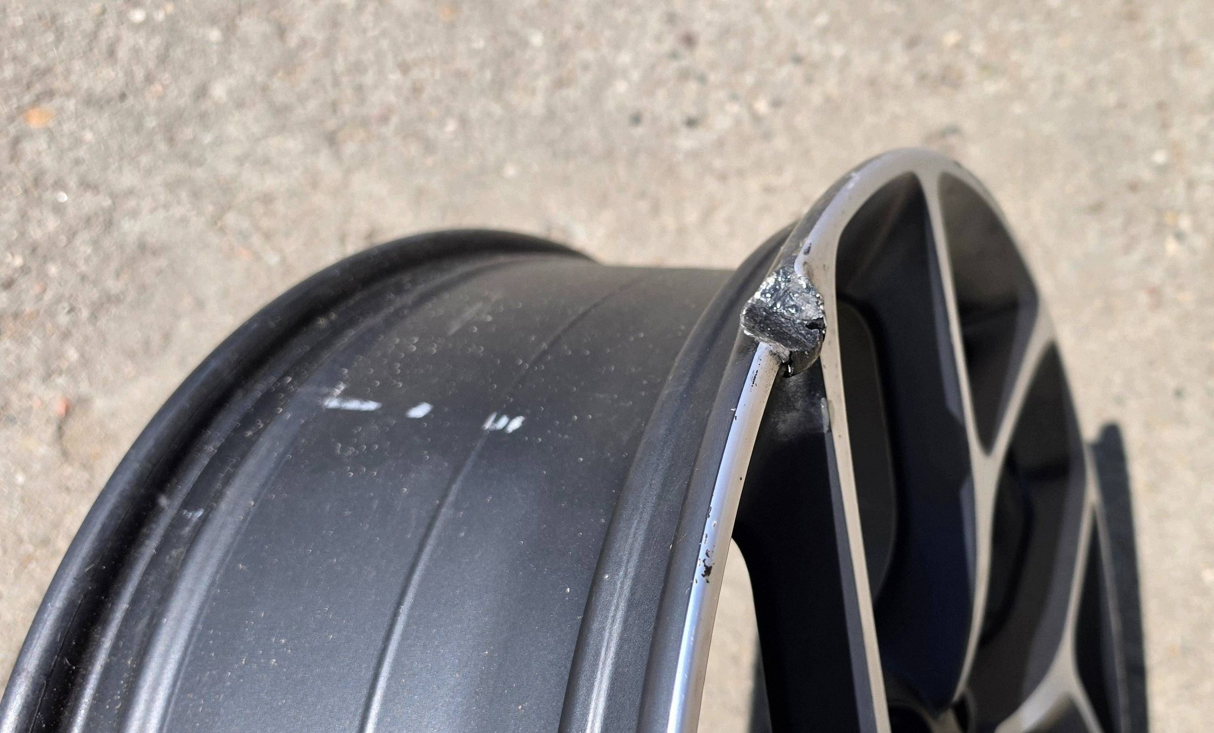 Jaguar Xe Xf CERCHIO alumniniowa 5x108 20 cali 8J et49