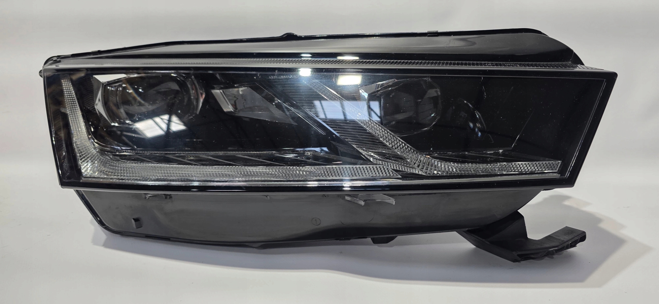 light right front FULL LED SKODA OCTAVIA IV 19- original EUROPA 5E4941016B