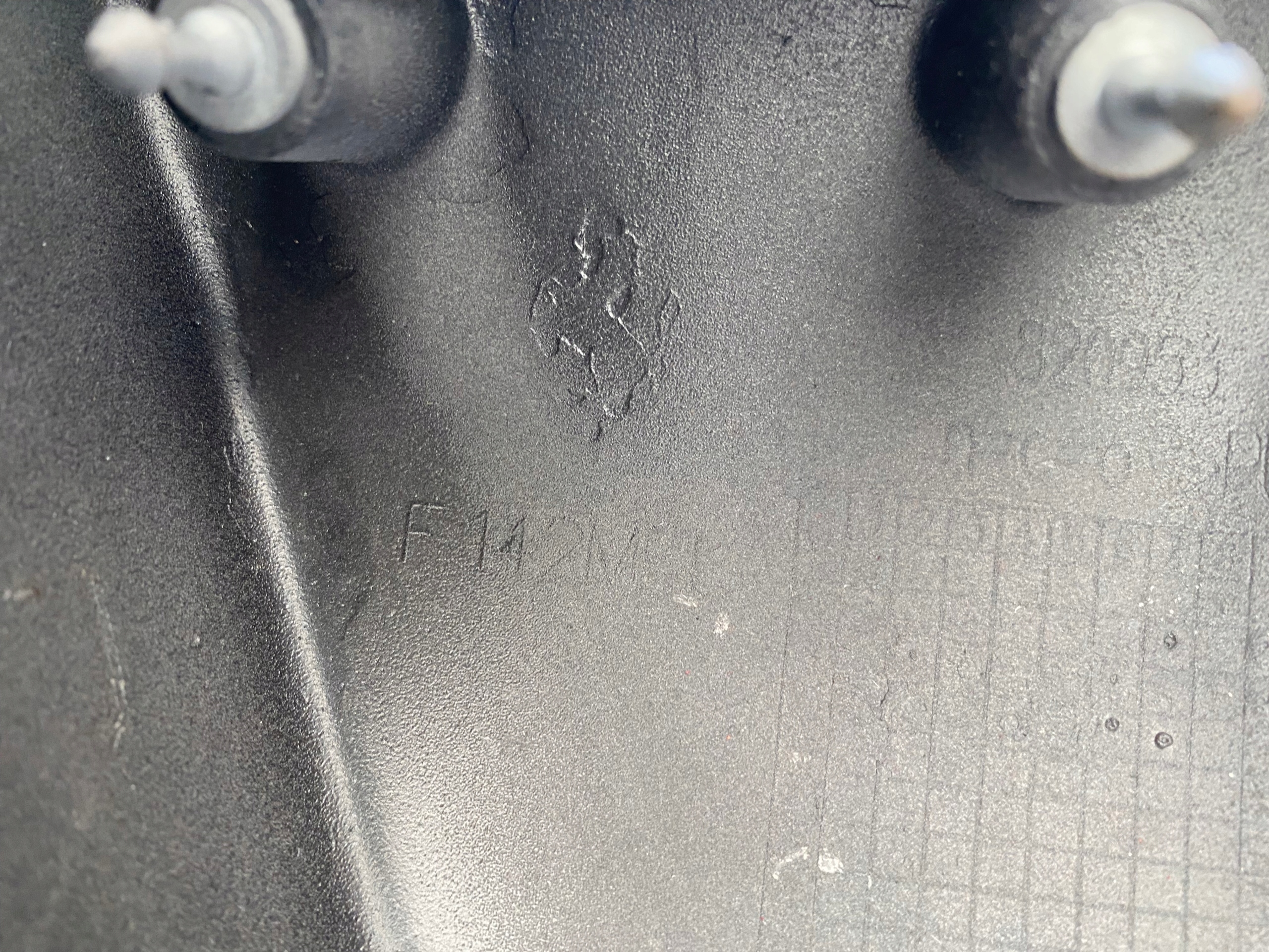 FERRARI F8 защита заглушка