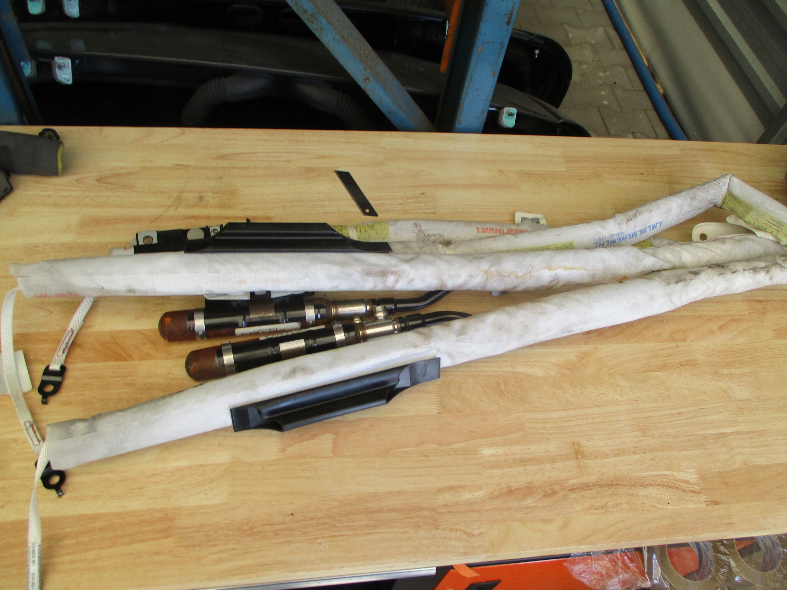 Hyundai IX35 2010- пиропатрон левая правая