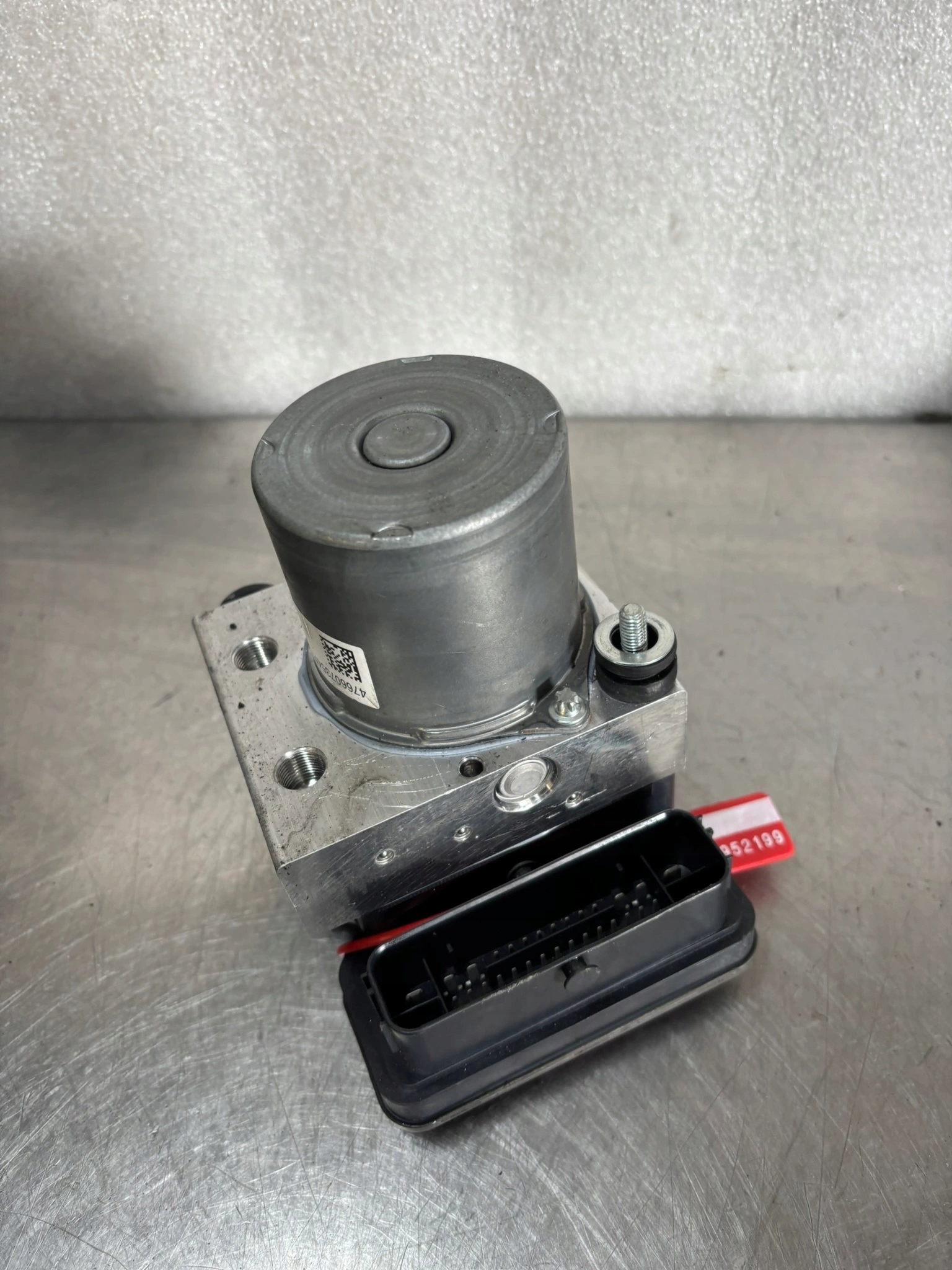 насос ABS renault CAPTUR II 2 476607354R