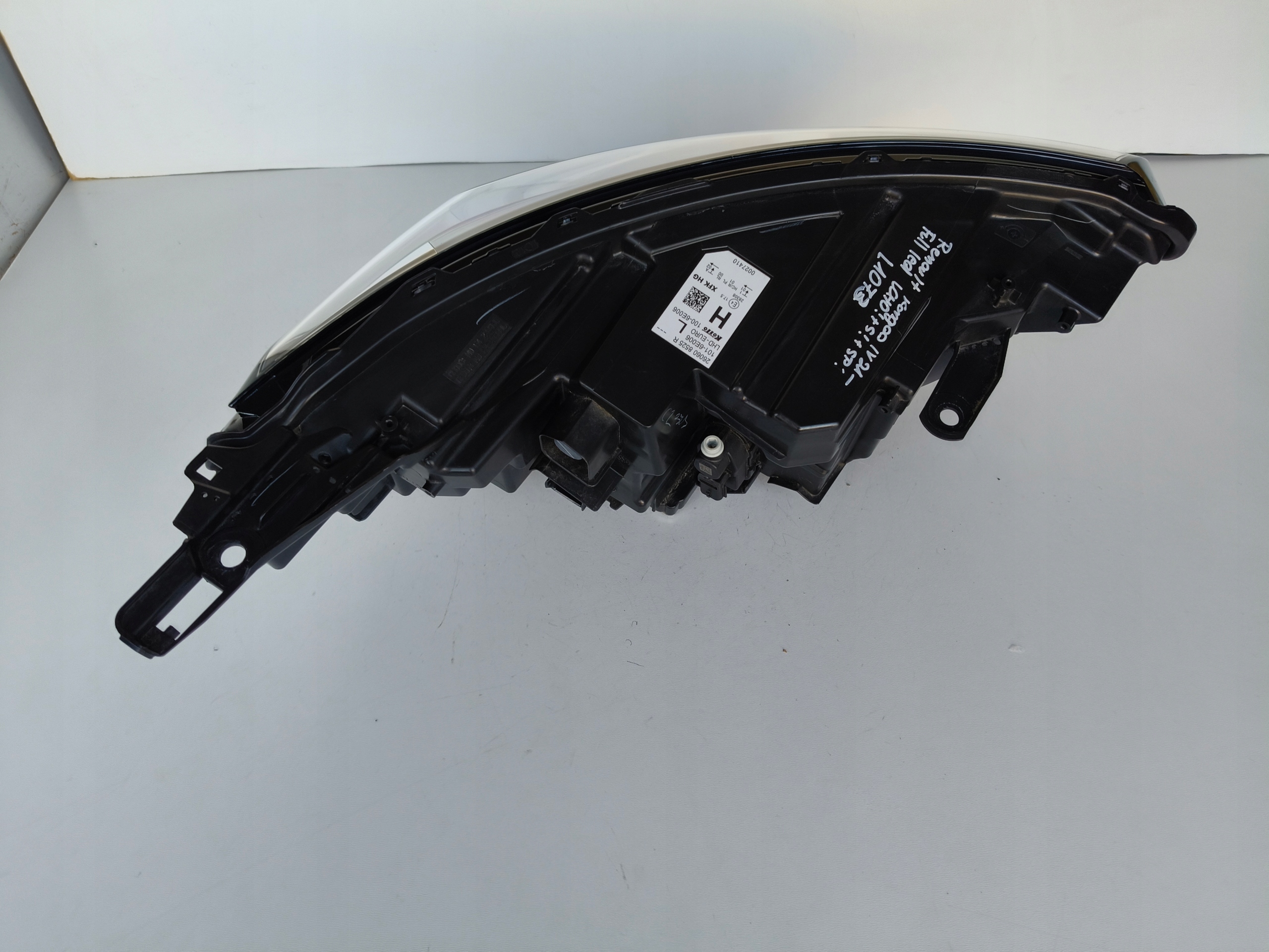 light left REFLEKTOR RENAULT KANGOO IV 21- FULL LED