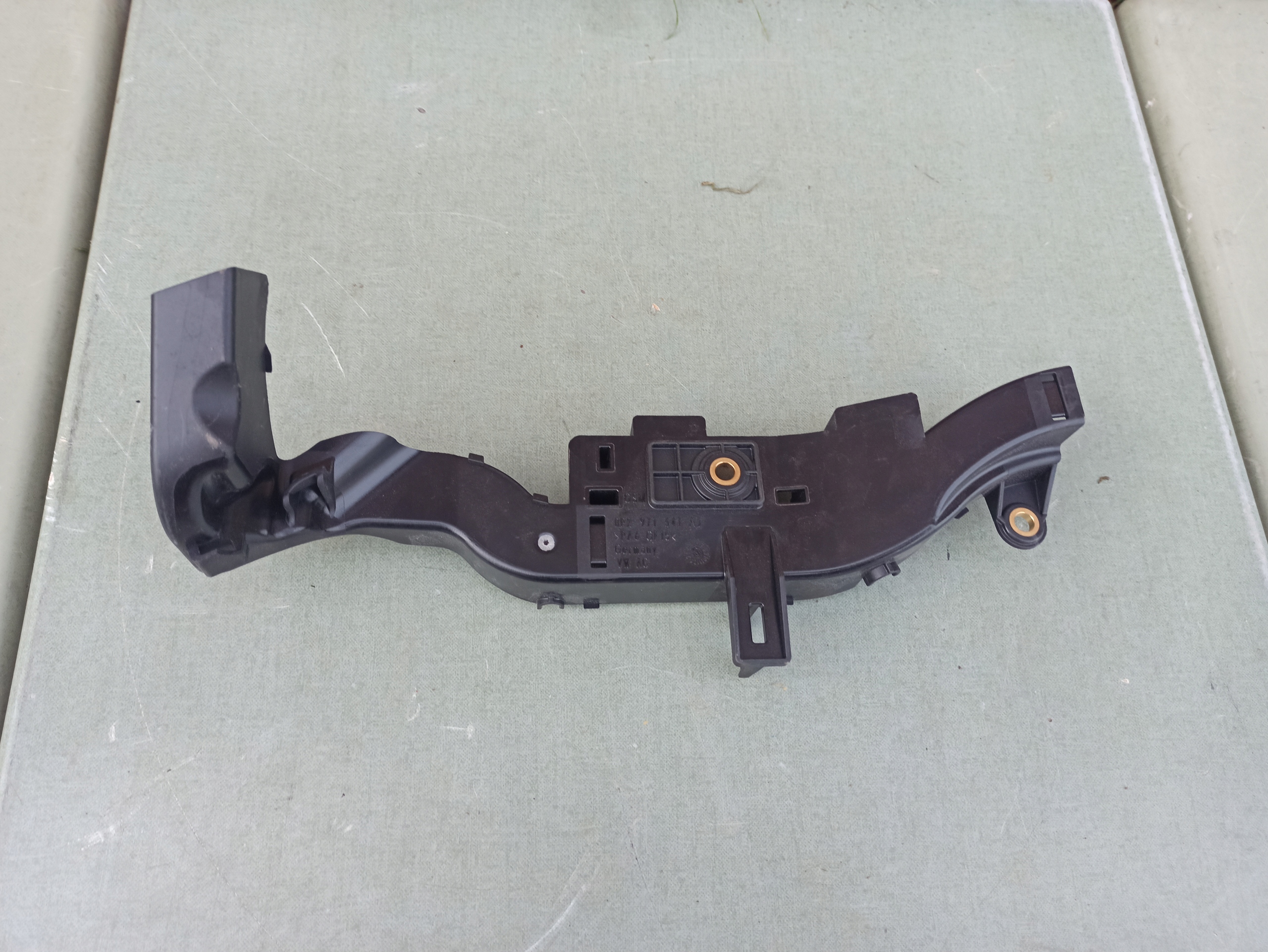 OSŁONA OBUDOWA PRZEWODU URUS 0P2971341AJ NOWA Producent części Lamborghini OE