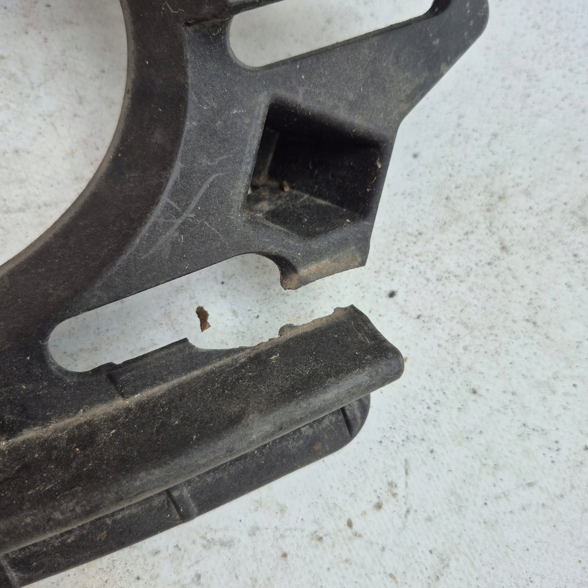 AUDI RS4 8K LIFT 12- Support Arrière Support plaque de l’échappement Droit
