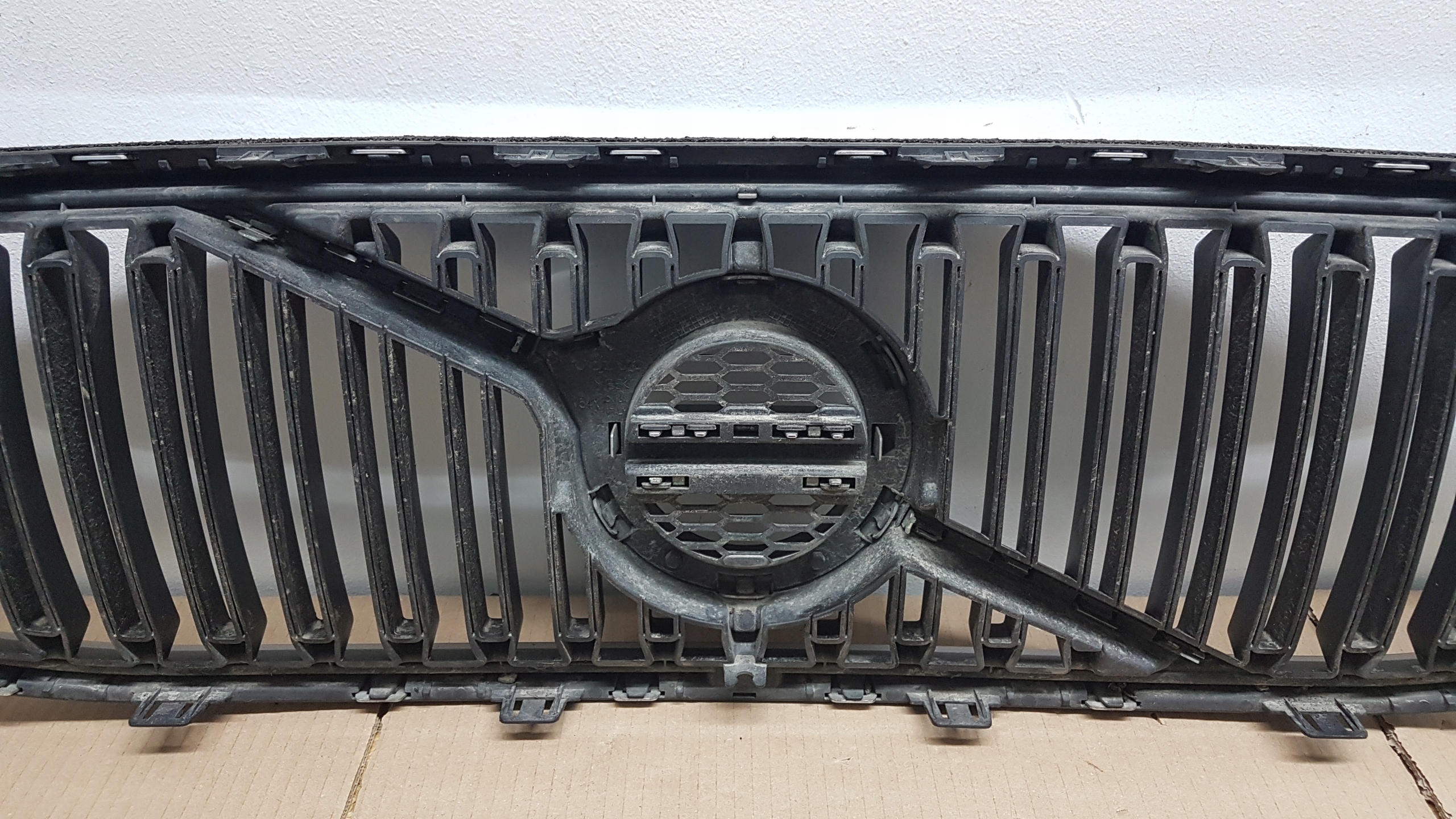 Volvo S90/V90 V90 Kühlergrill FRONTGRILL Kühlergitter 73138351 - Thumbnail 10
