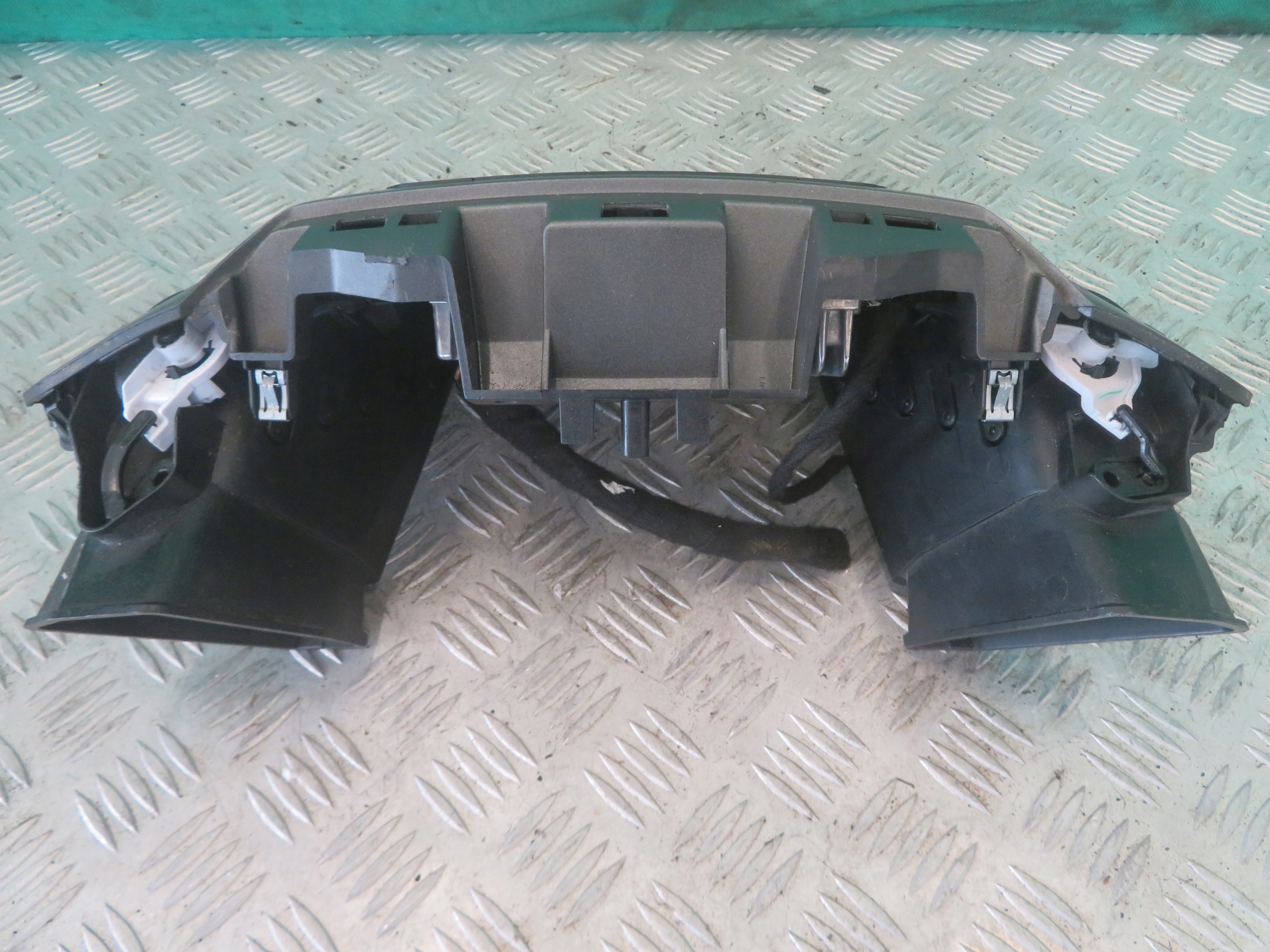 frame PANEL RADIA KRATKI air conditioning devices FORD TRANSIT CUSTOM 17R BK2T-18D815-GE