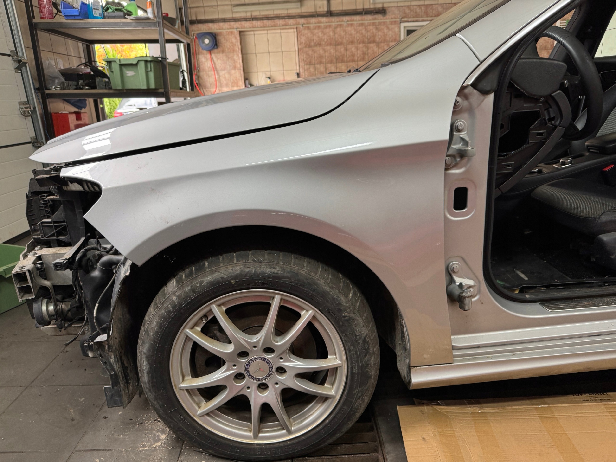 MERCEDES CLA W117 parafango sinistra anteriore 761 13- ottimo stato originale*