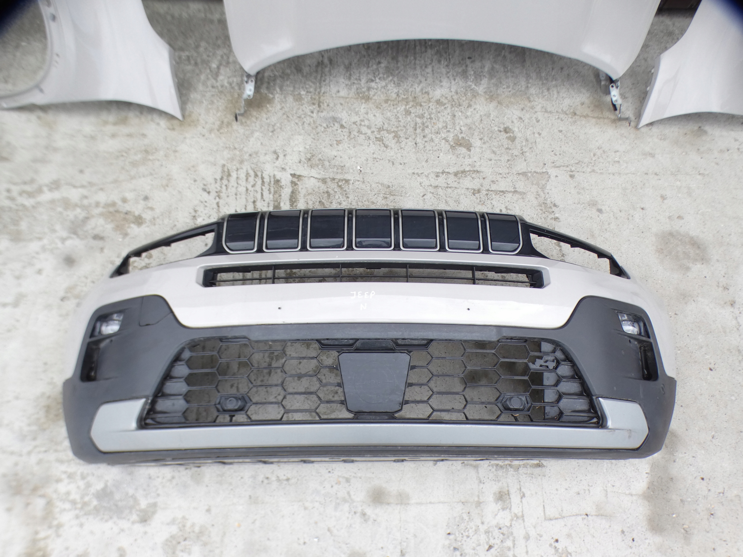 JEEP AVENGER FULL LED front radiator bumper lights bonnet 640