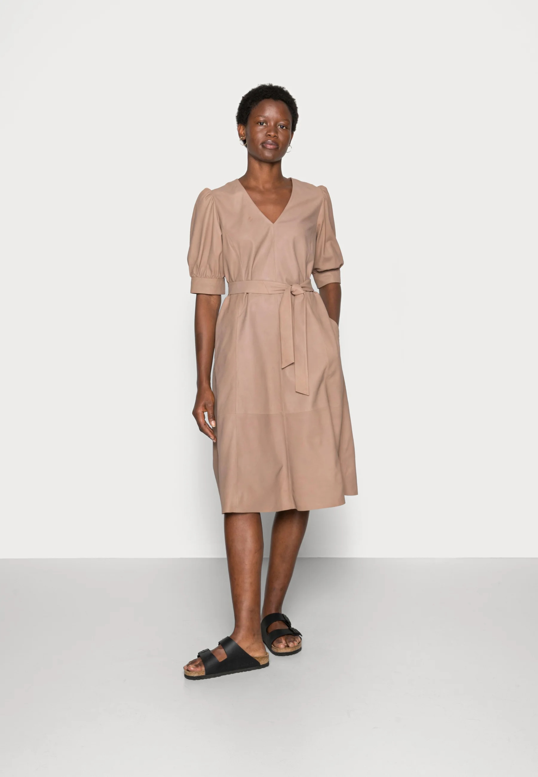 Outlet Depeche Dress Šaty