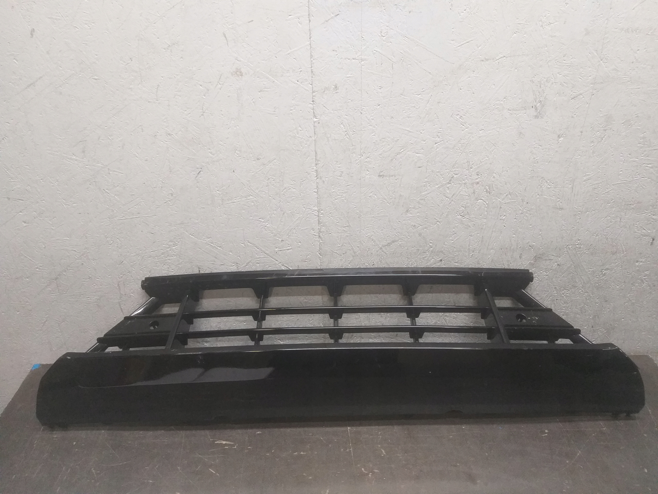 bumper front grid central VOLVO XC60 II 2 LIFT R design 32234959