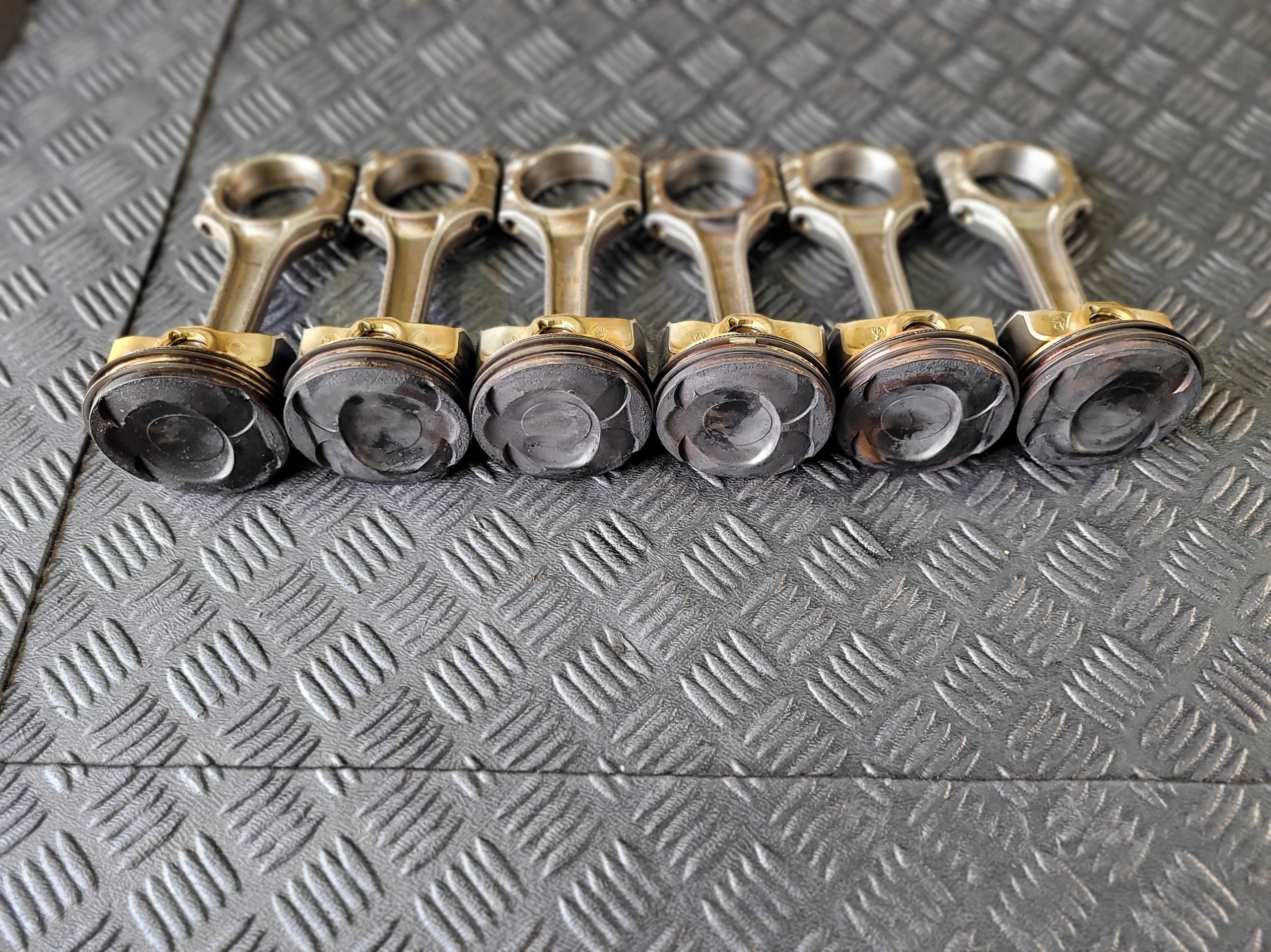piston + connecting rod MASERATI QUATTROPORTE VI 3.0 V6 B