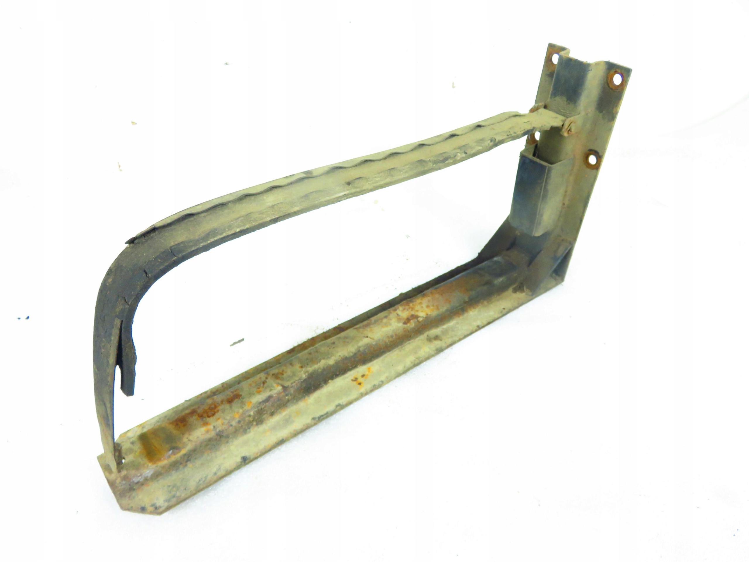 КРЕПЛЕНИЕ БАКА FSC STAR 742