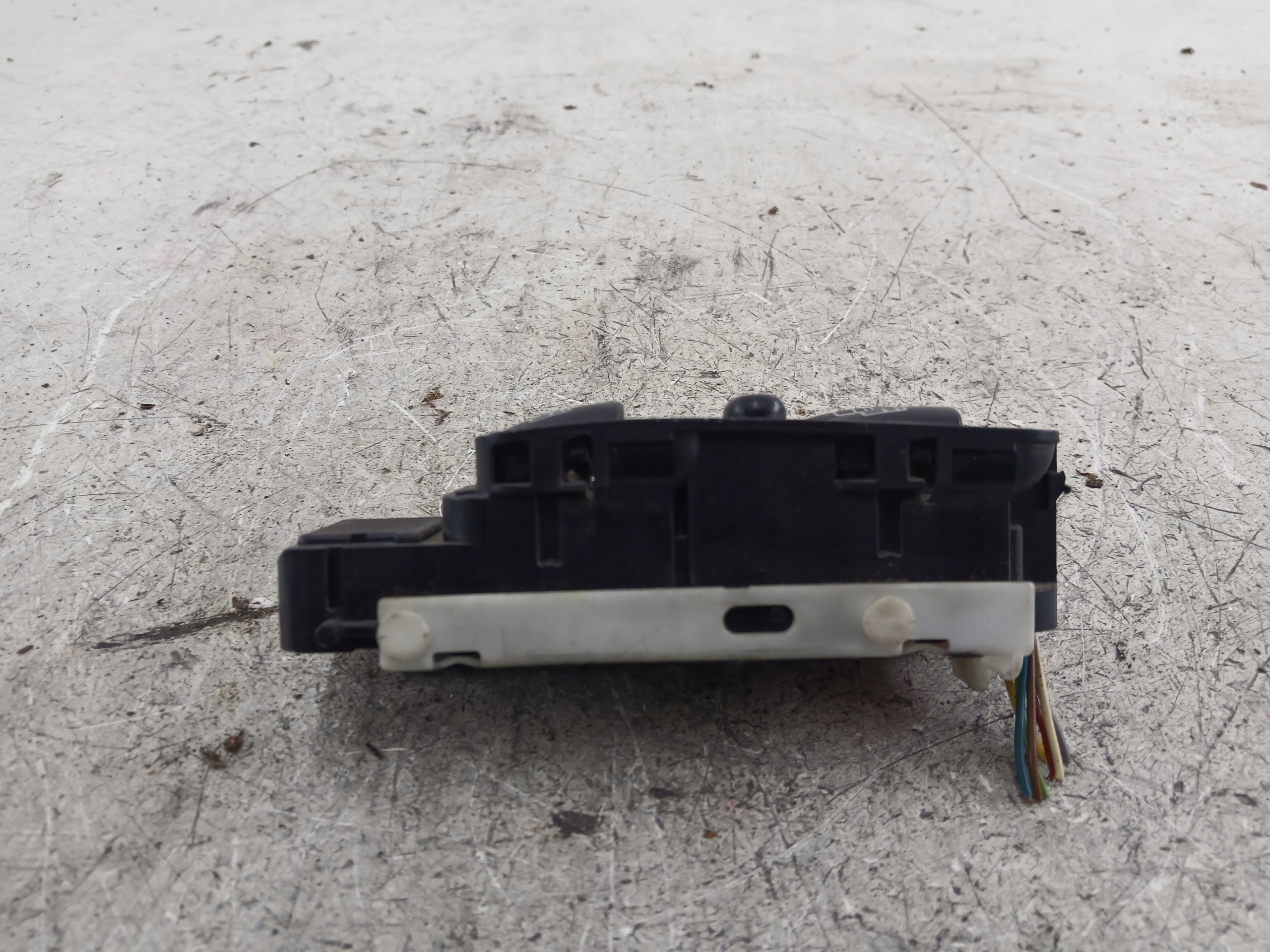 MERCEDES W203 PANEL Vitre Gauche Avant