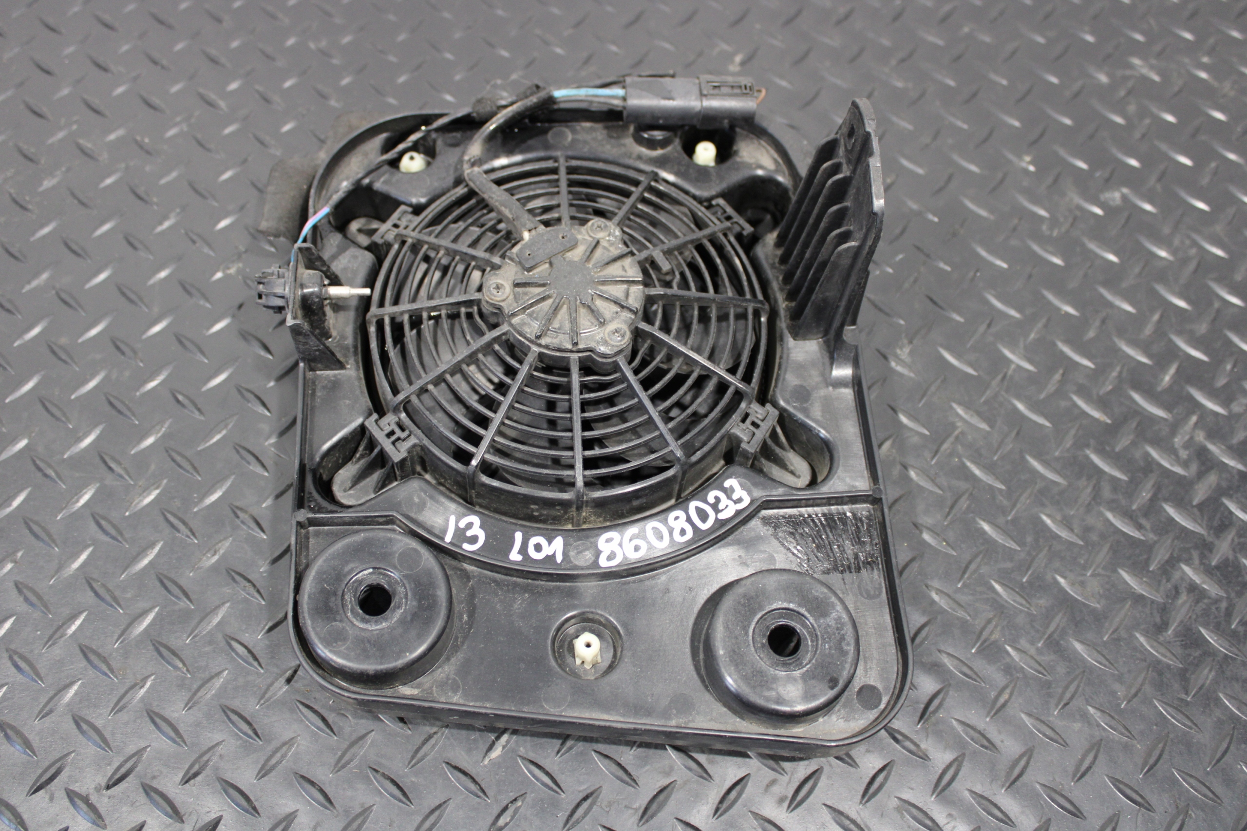 DMUCHAWA LÜFTER 8608033 BMW I3 L01