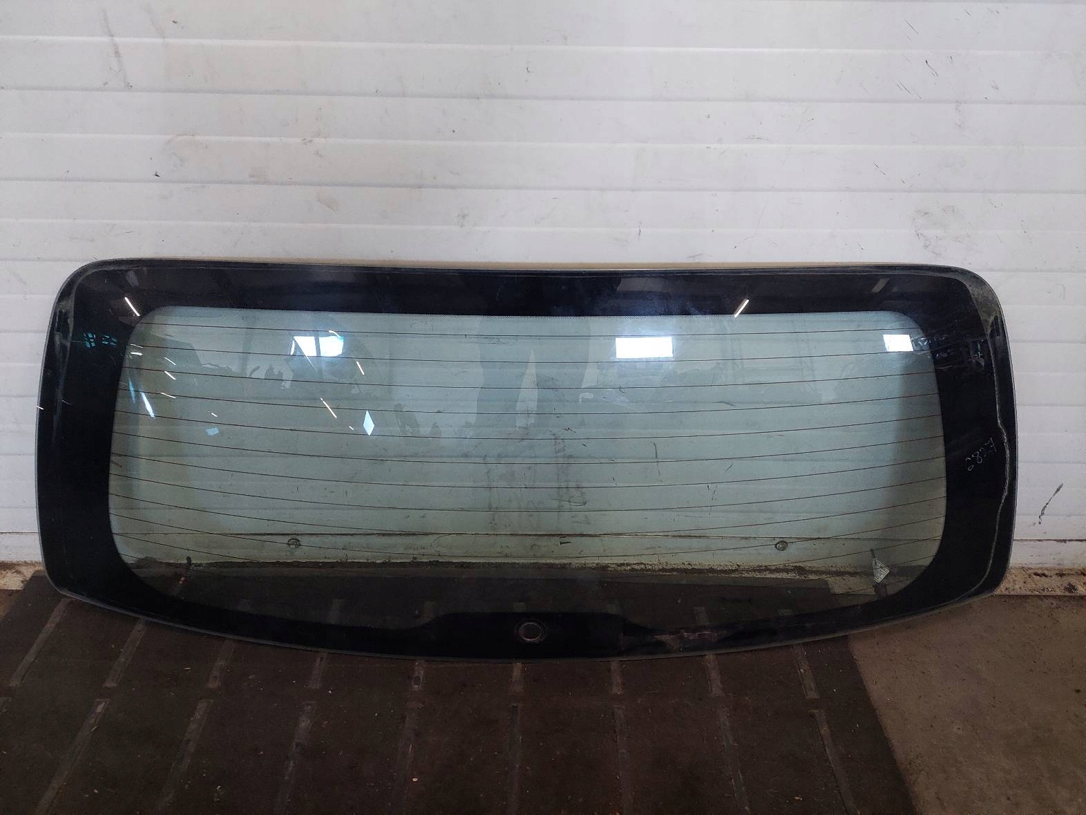 window rear part bonnet boot HYUNDAI I30 and KOMBI MAZOWSZE