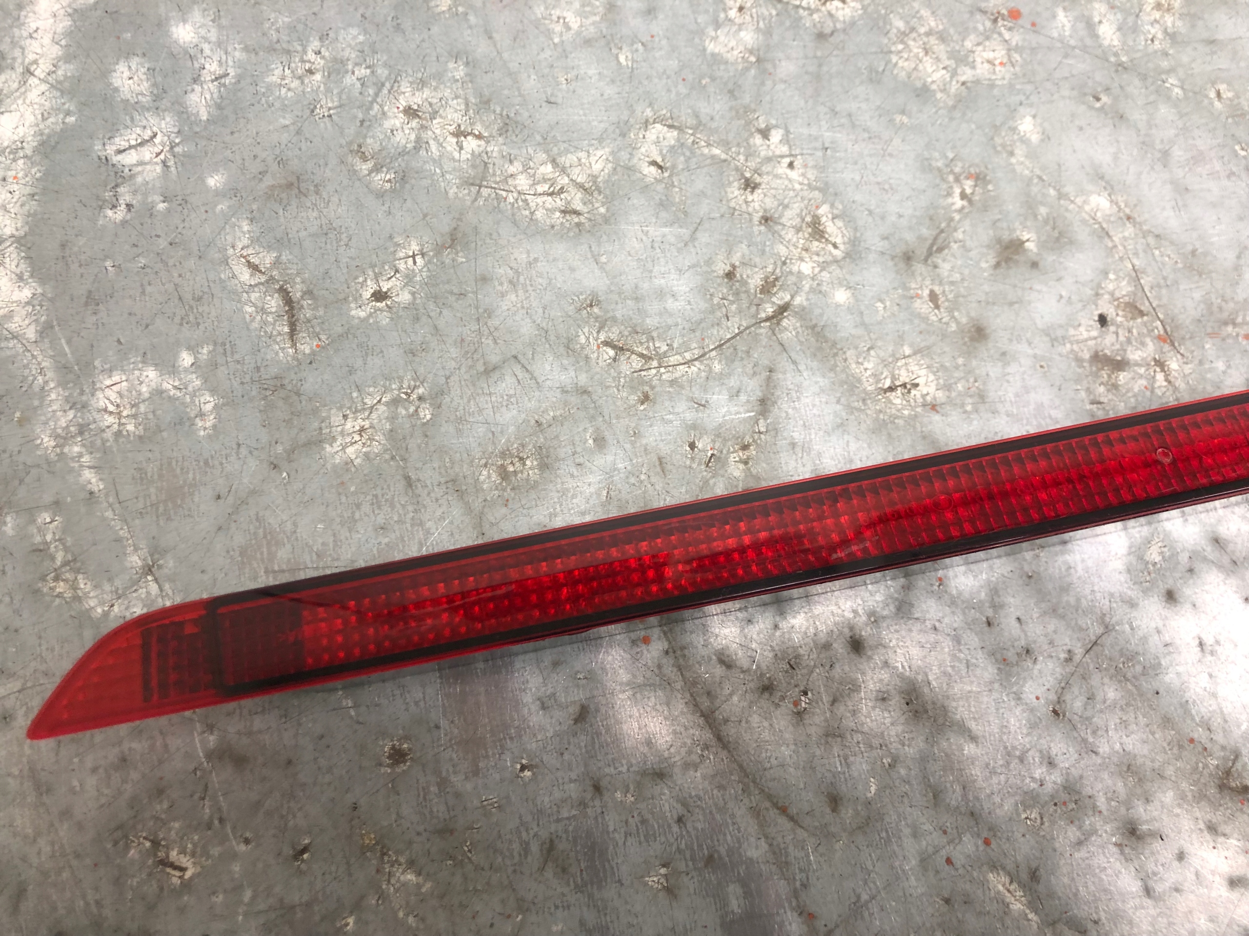 TRZECIE light STOP PORSCHE MACAN 95B 95B945097A