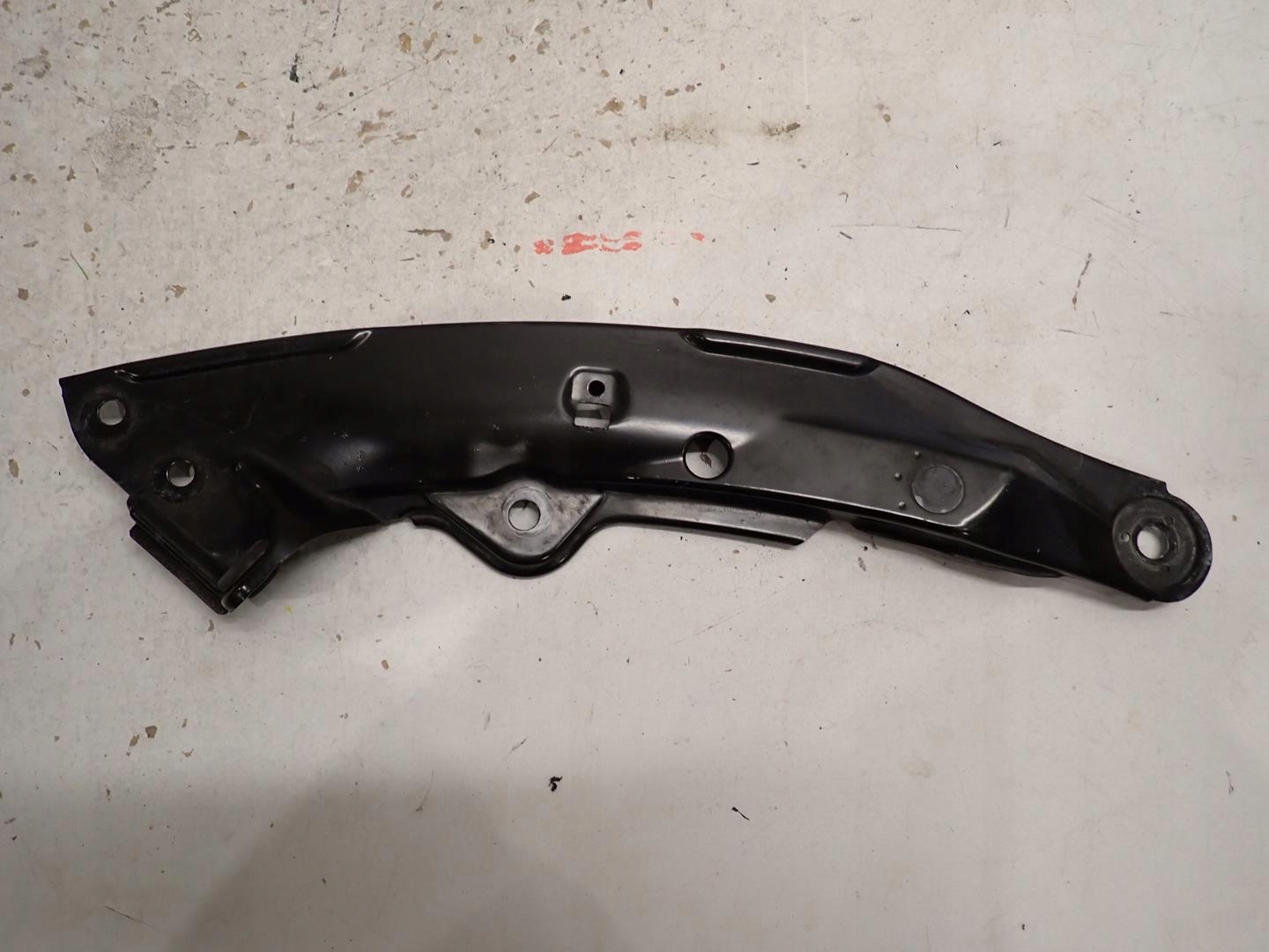 console supports right VW GOLF VIII 2020- 5H