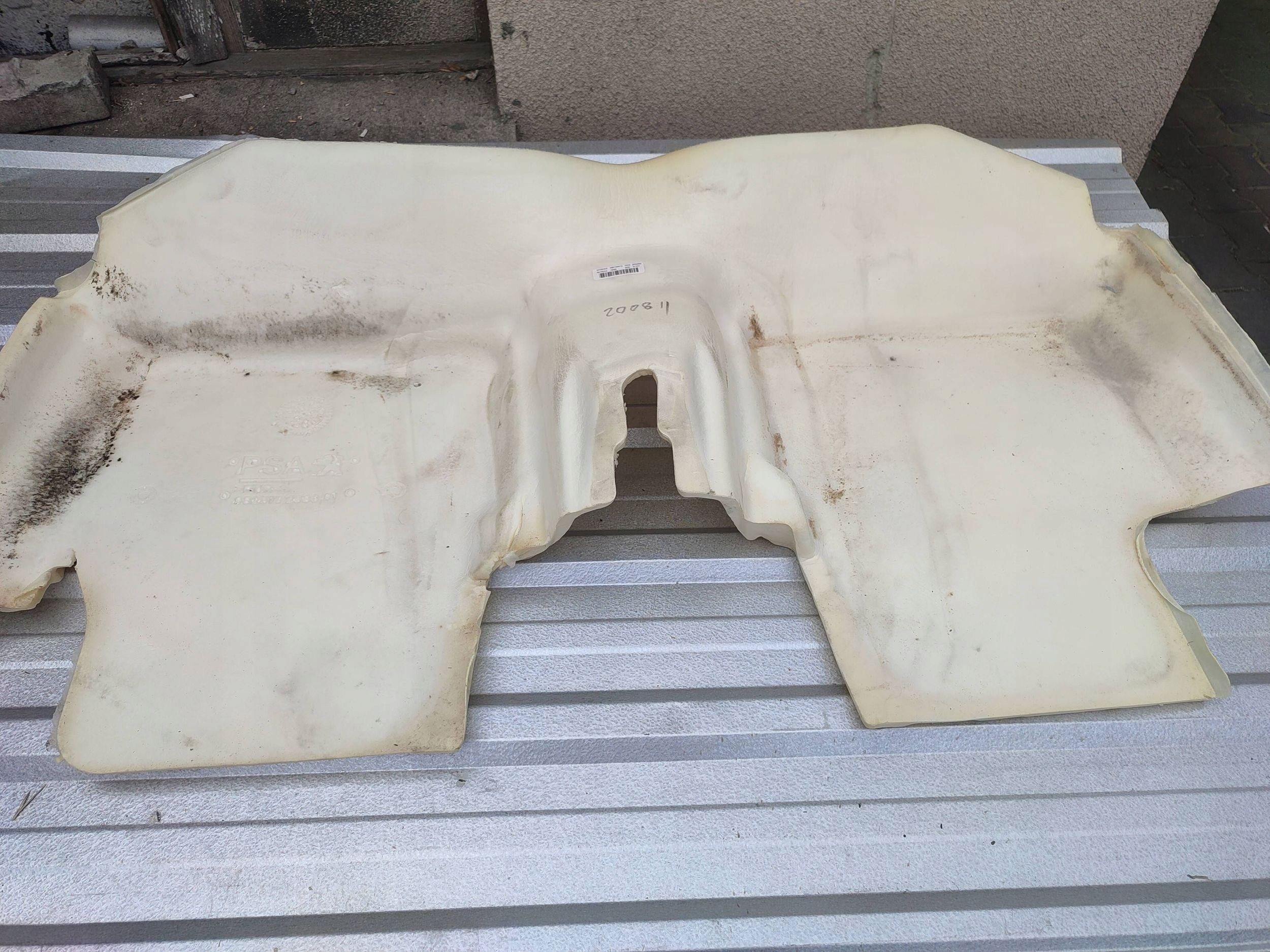 Peugeot 2008 II 2020 mats floor rear