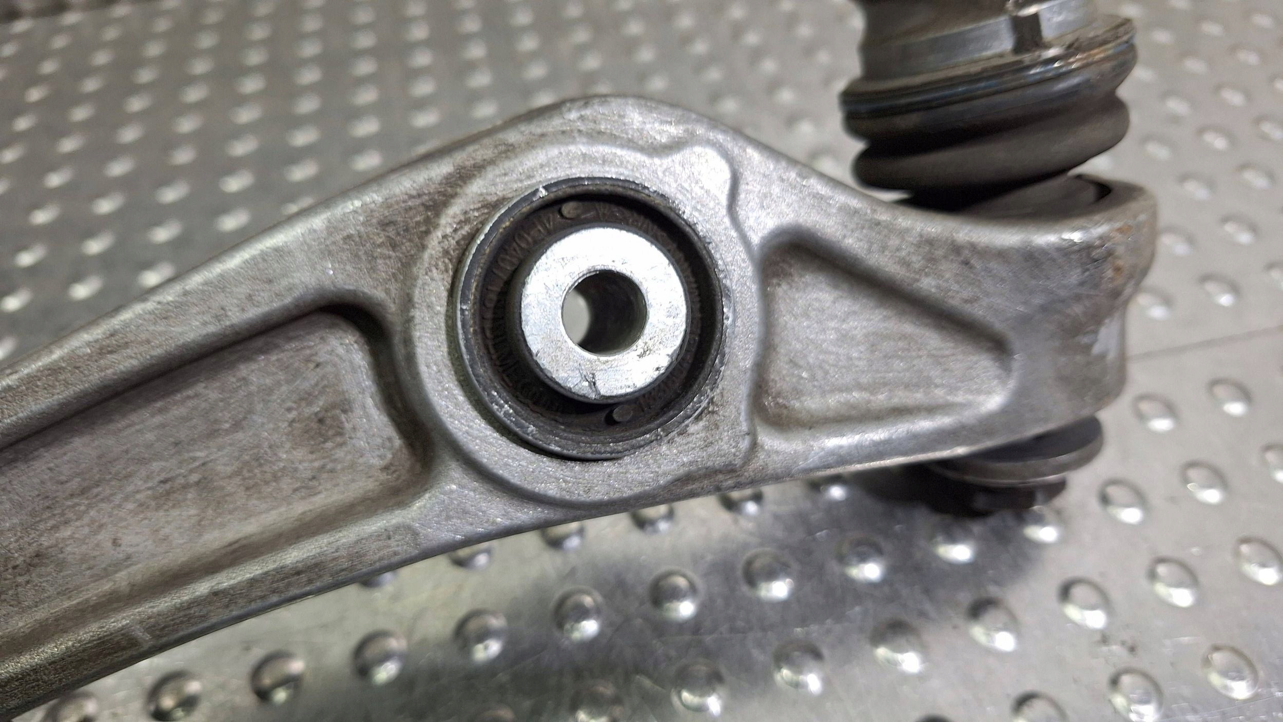 arm left front 8K0407155B AUDI A4 B8 A5 8T A7 A6 C7 Q5 8R