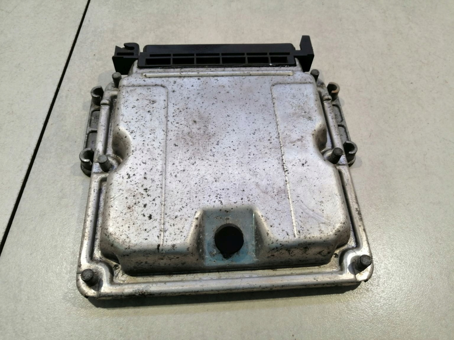 control unit of the engine XSARA PICASSO 2.0 HDI 0281010137