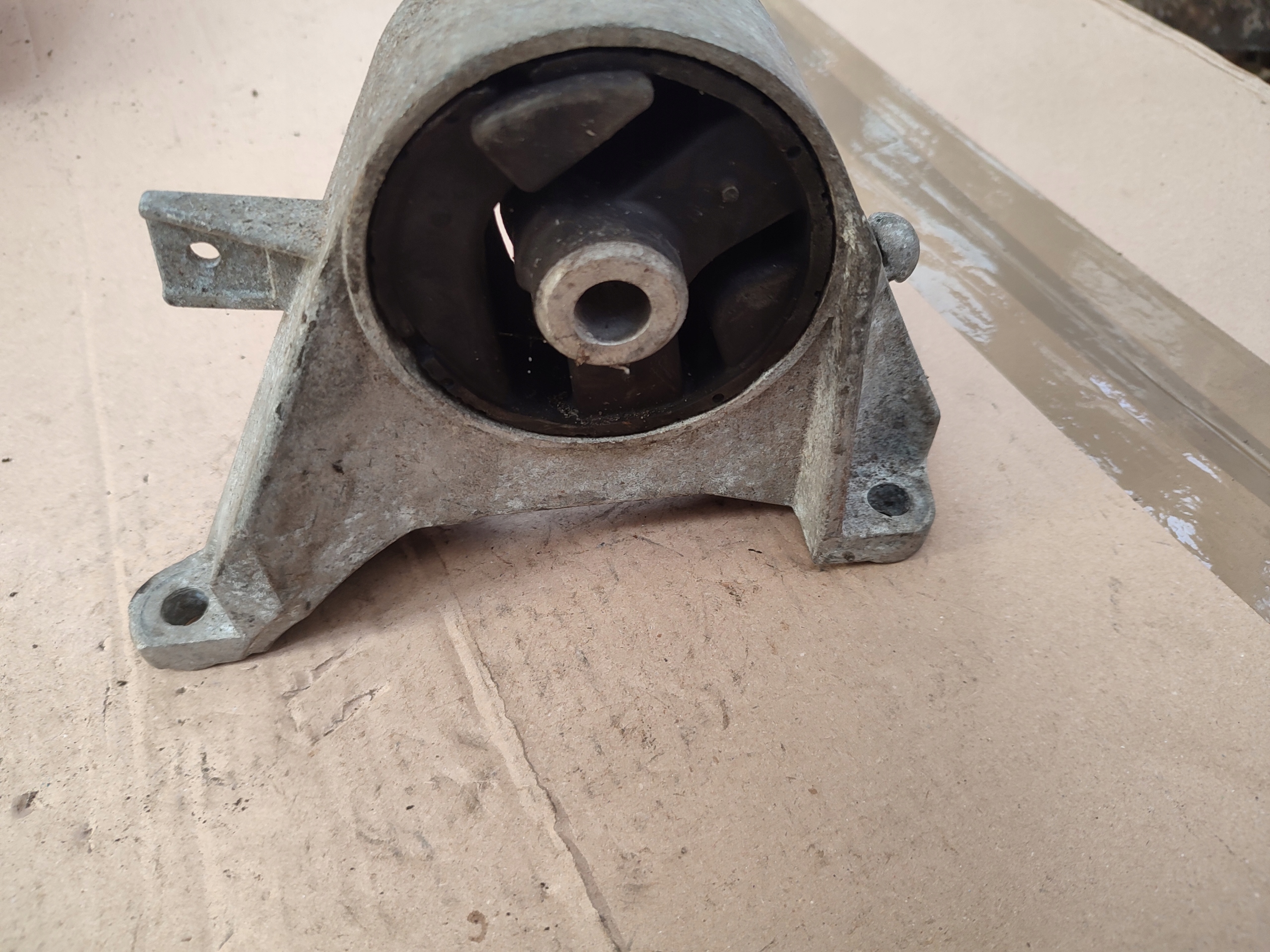 gearbox mounting Opel Vectra C 3.2