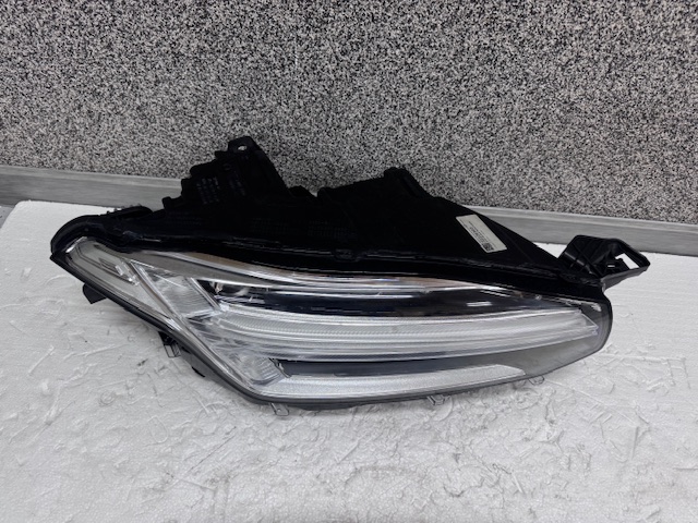 light right Volvo XC90 II Full LED MID LED 2019