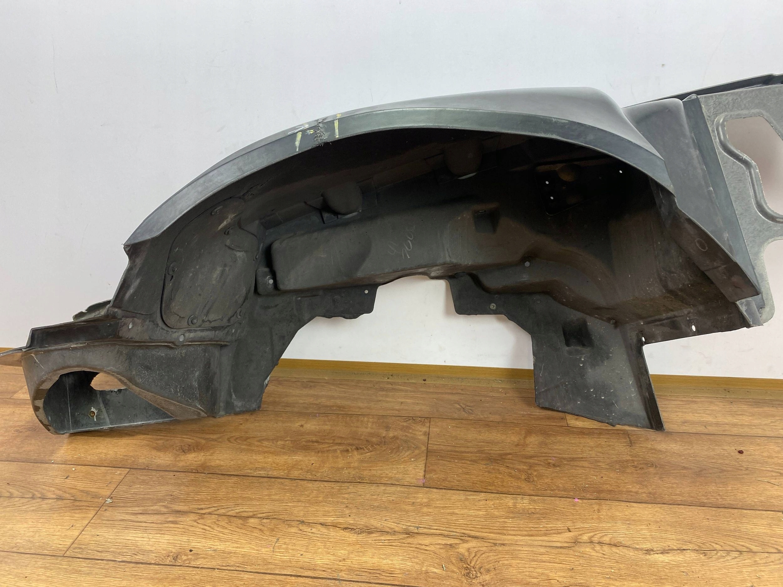 quarter front mudguard fender left front Chevrolet Corvette C6 2005