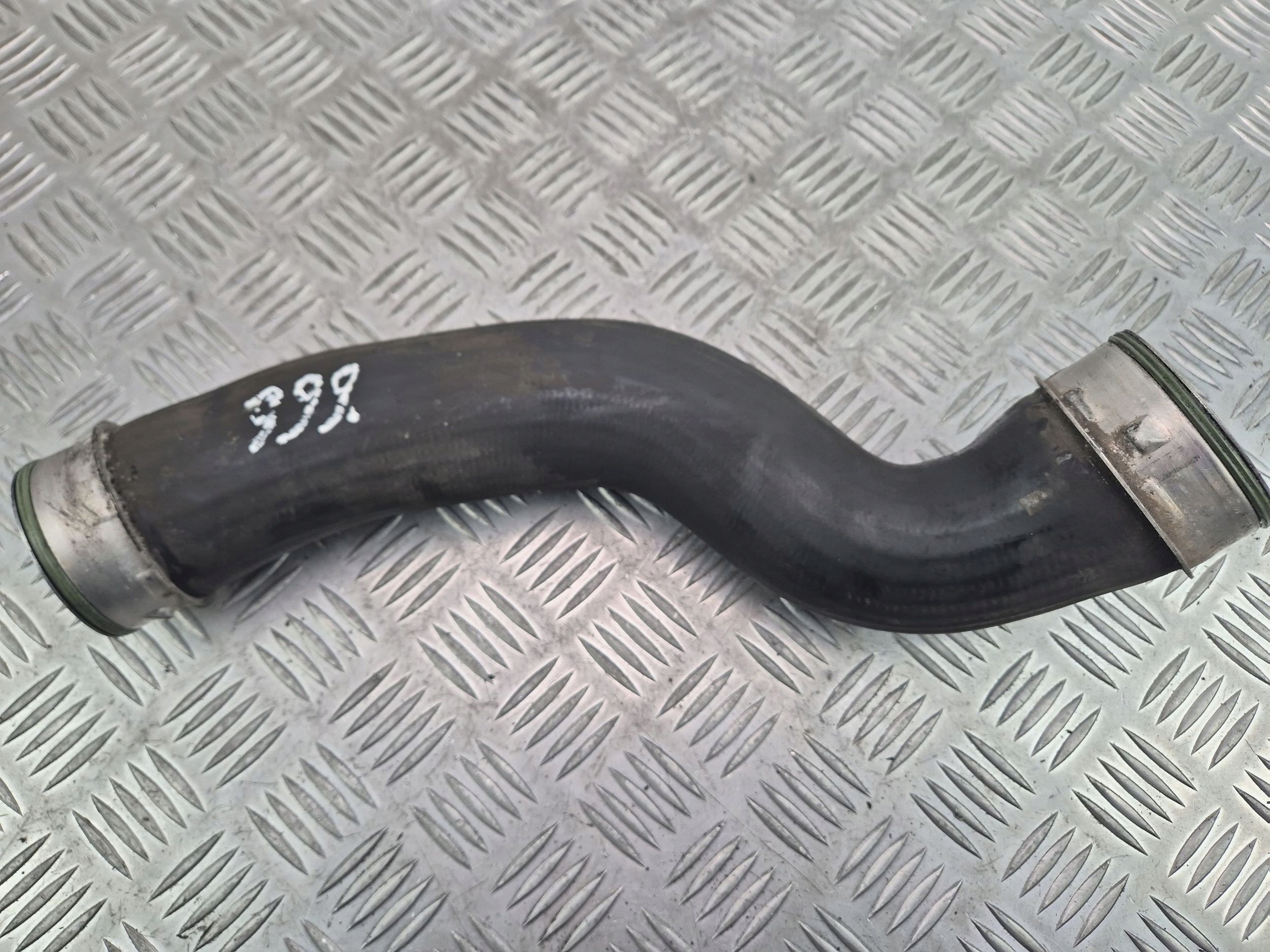 Mercedes E220 CDI W211 hadice intercoolera A2115284282 OM646